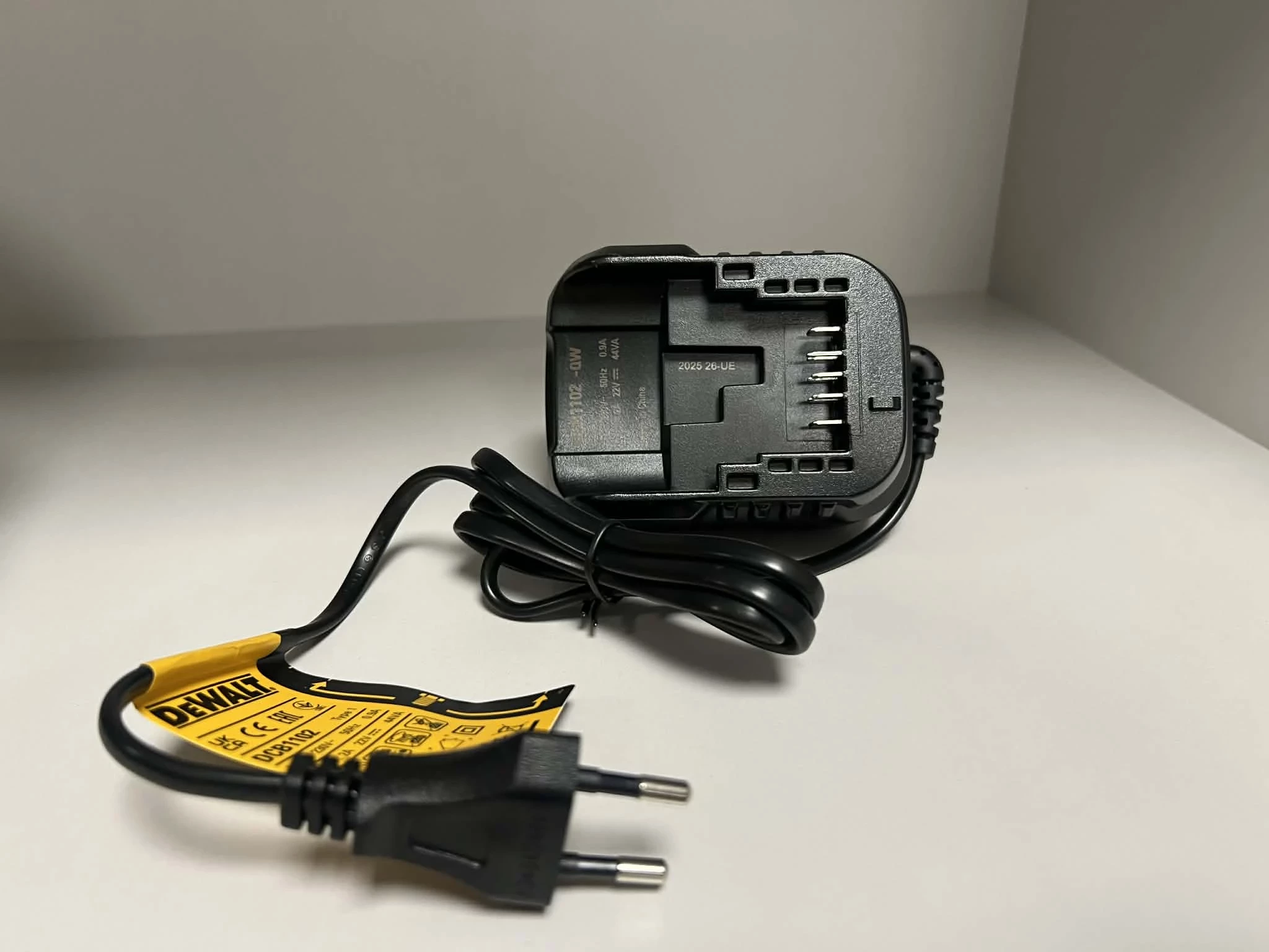 wiertarko-wkretarka-dewalt-18v-dcd708-komplet-stan-11323-2