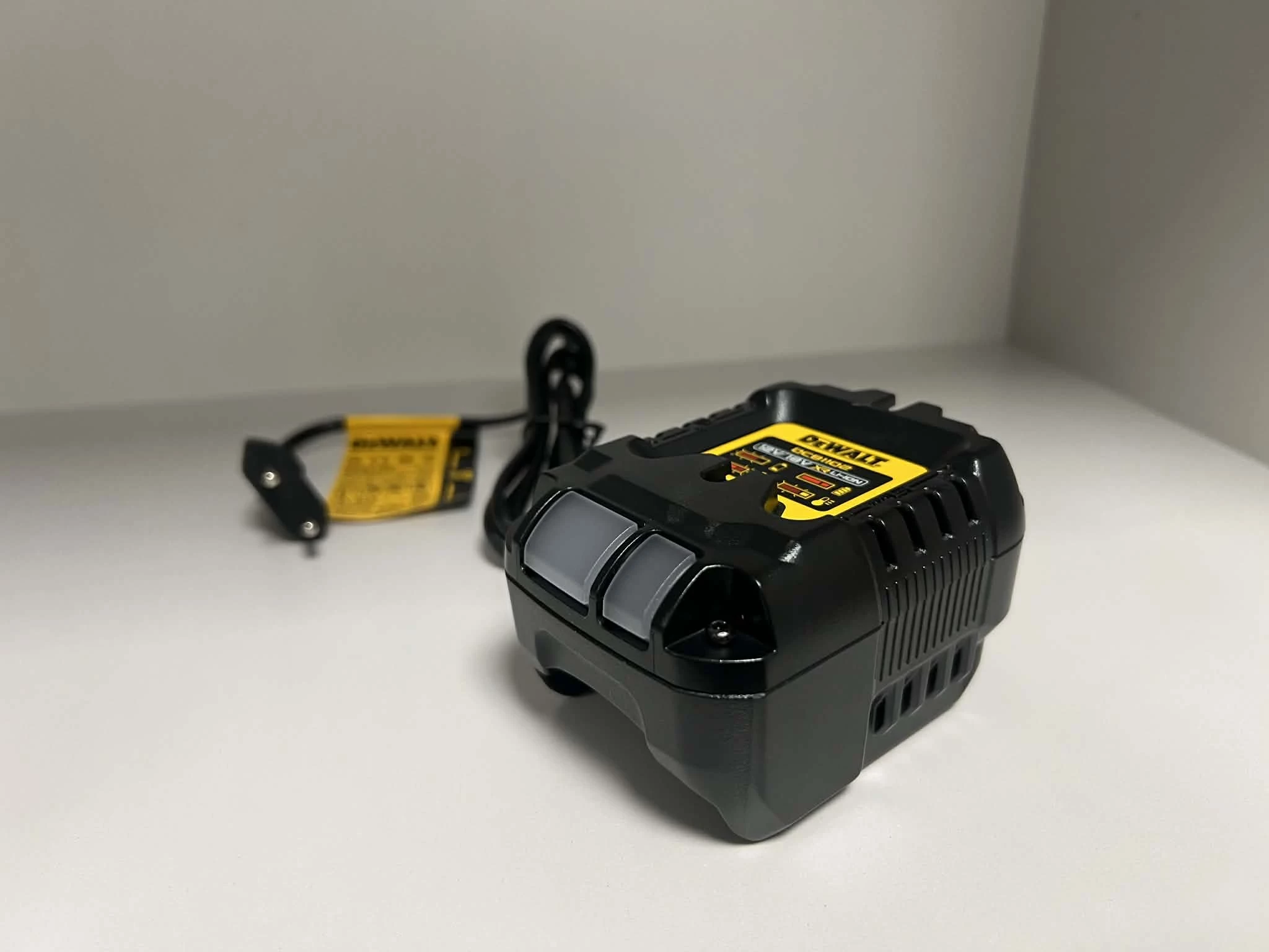 wiertarko-wkretarka-dewalt-18v-dcd708-komplet-napiecie-v-128551-6