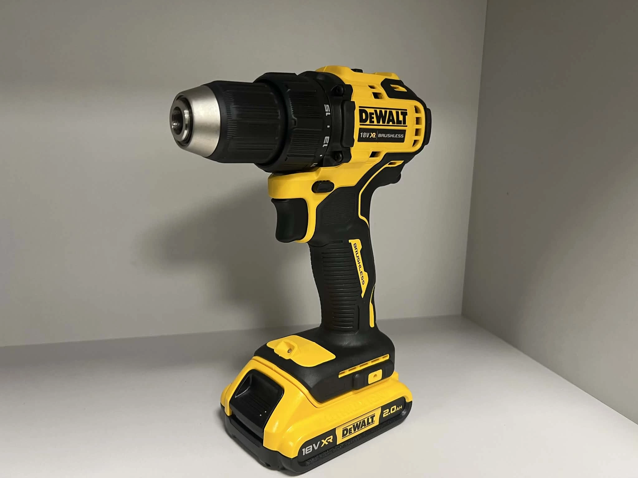 wiertarko-wkretarka-dewalt-18v-dcd708-komplet-kod-producenta-dcd708d2t