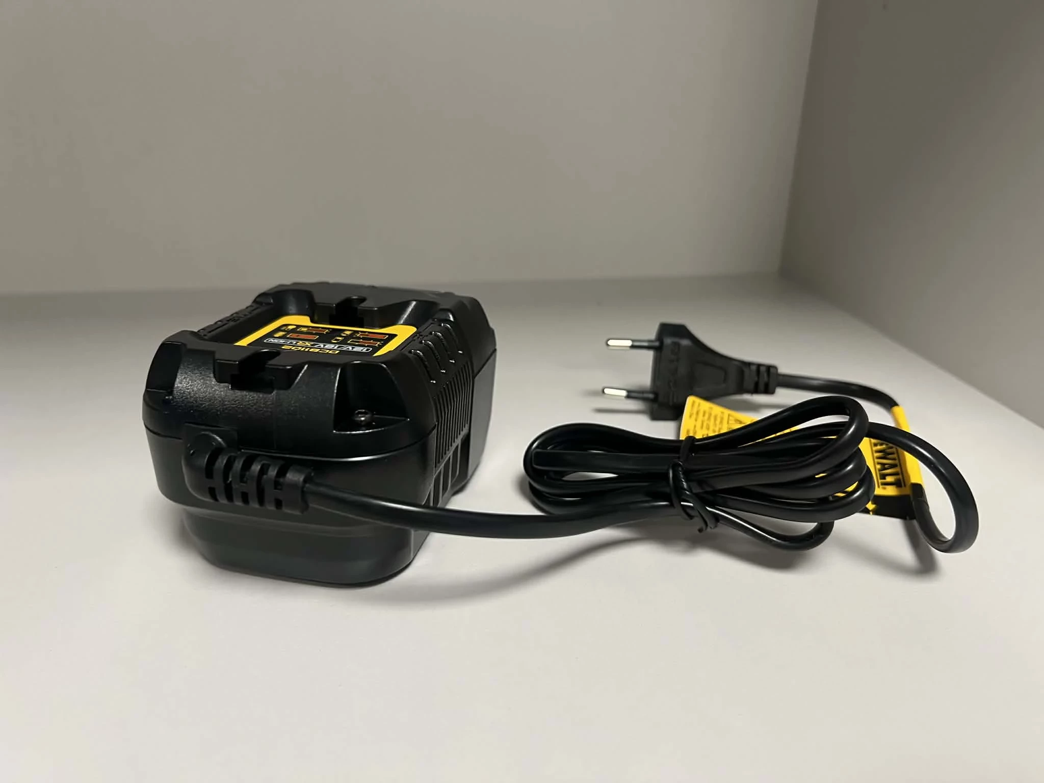 wiertarko-wkretarka-dewalt-18v-dcd708-komplet-ean-gtin-5035048721919