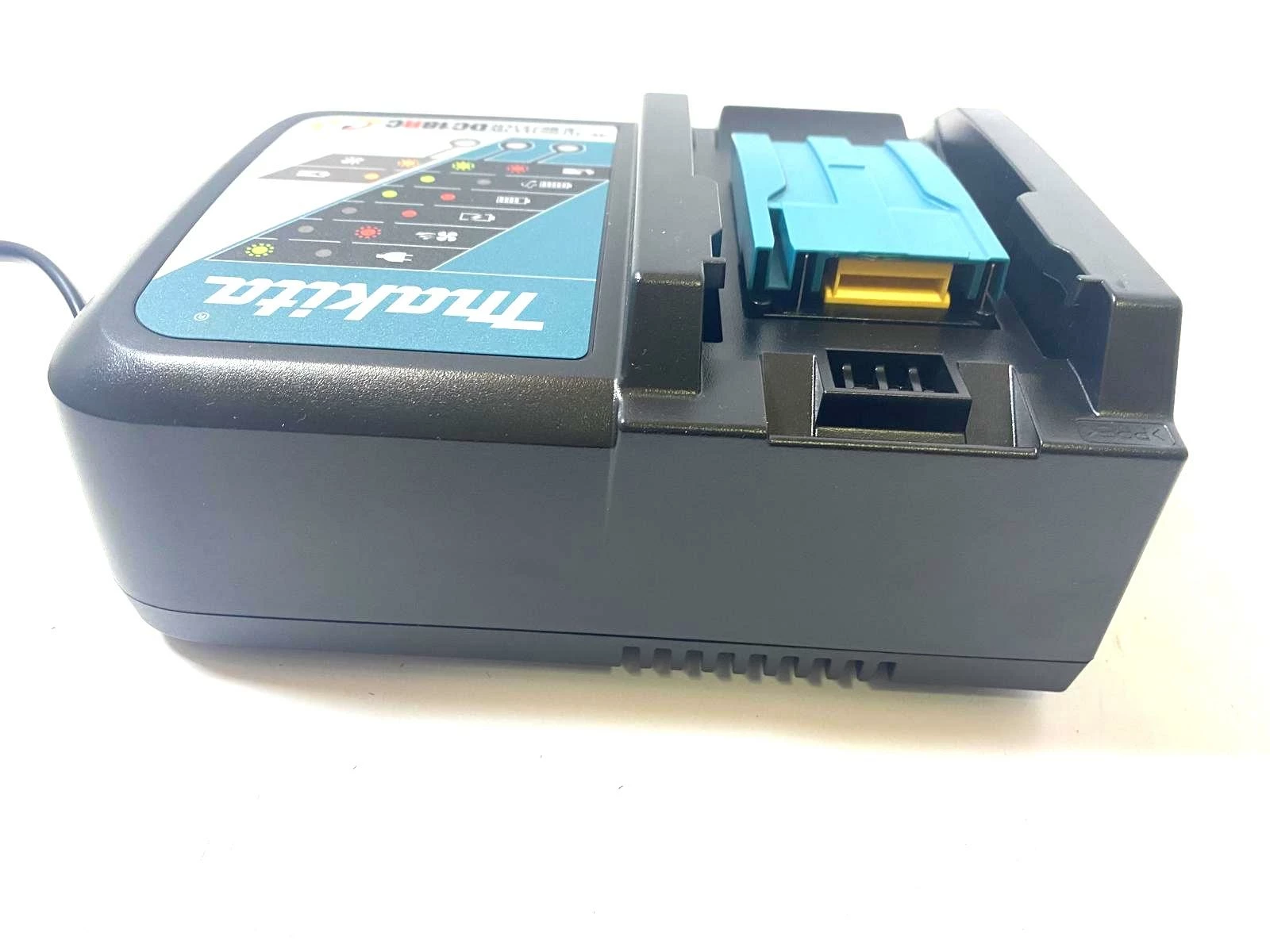 makita-dc18rc-szybka-ladowarka-do-akumulatorow-lxt-18v-marka-248811-950929