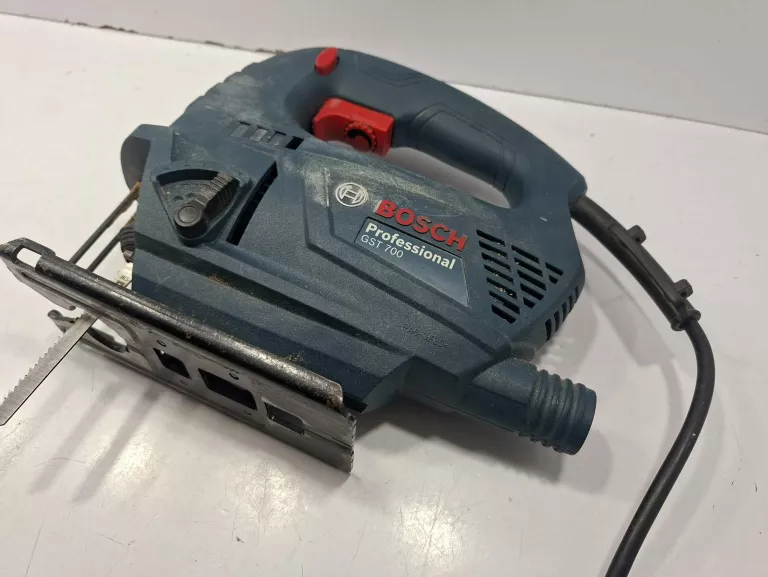 wyrzynarka-bosch-gst-700-stan-11323-2