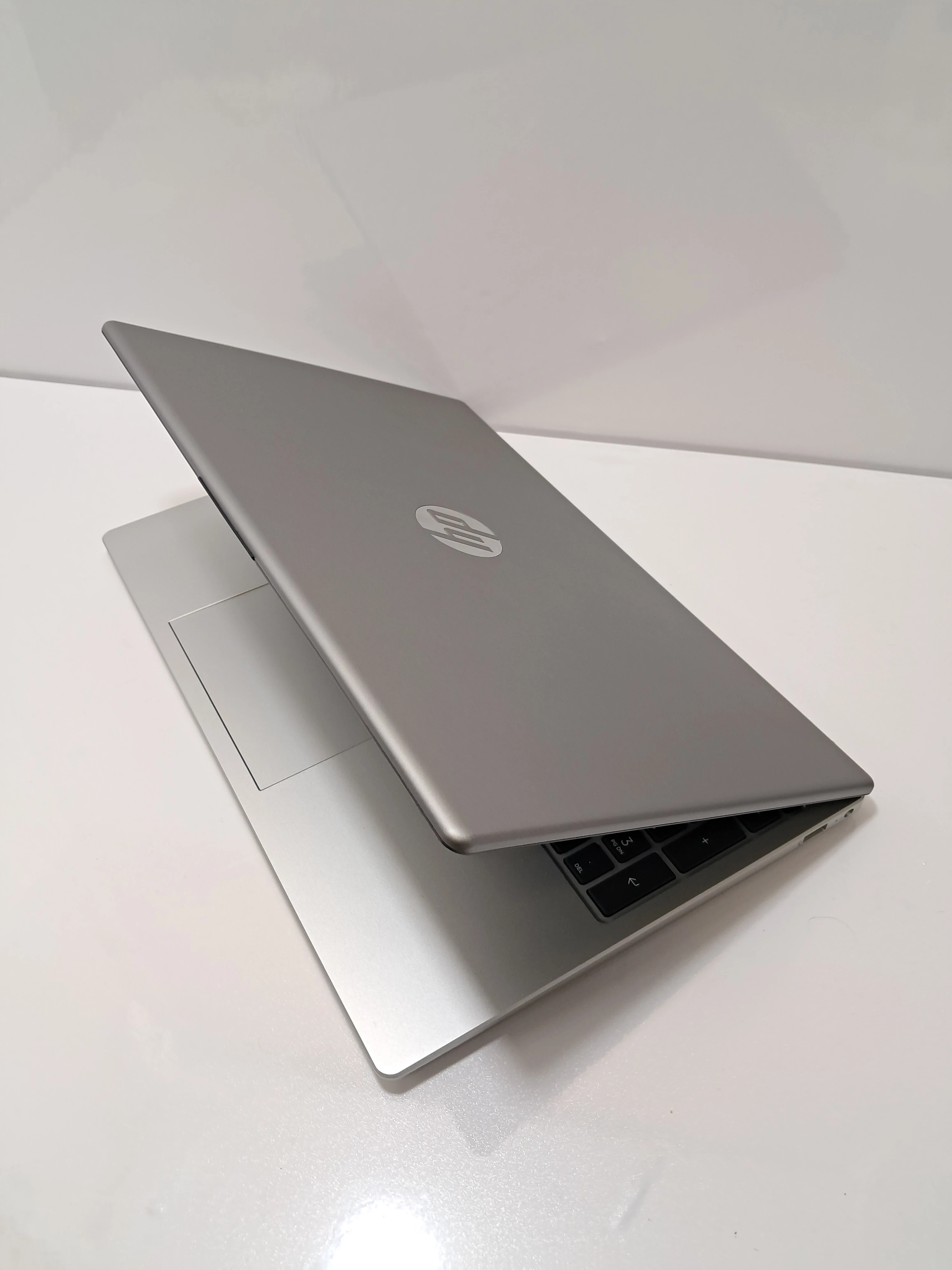 laptop-hp-255r-g10-ryzen-7-7735u-16gb-512-win1-przekatna-ekranu-1560