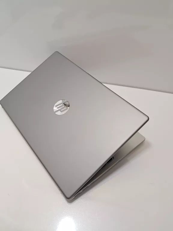 laptop-hp-255r-g10-ryzen-7-7735u-16gb-512-win1-seria-procesora-4366-293001