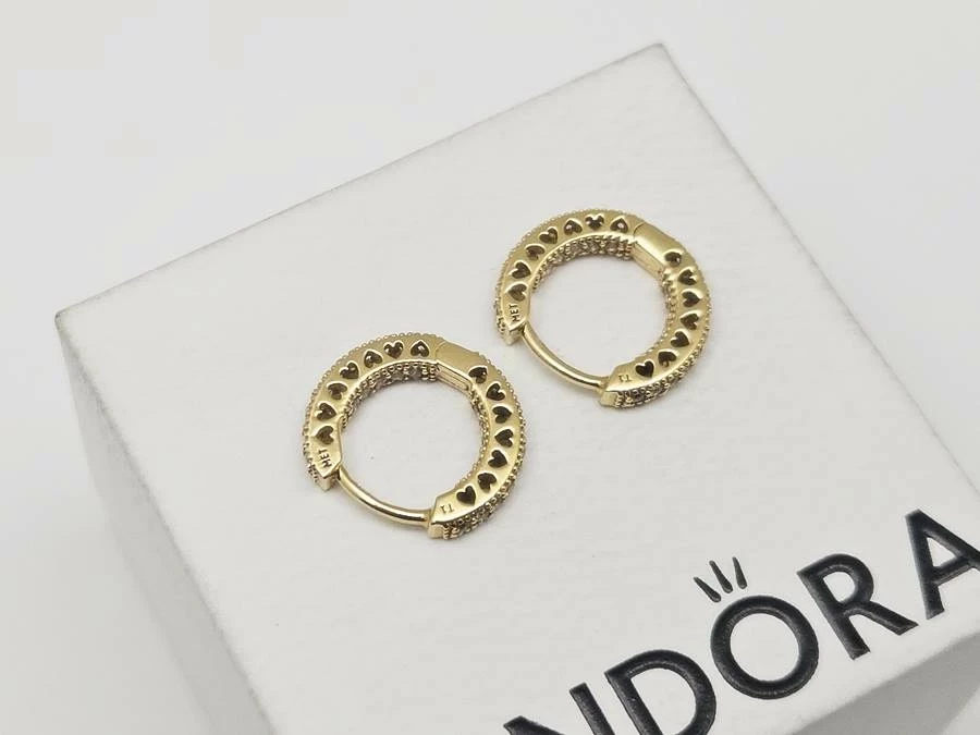 wysadzane-kamieniami-kolczyki-z-motywem-serc-platerowanie-z-14k-zlota-rodzaj-zapiecia-2207-1