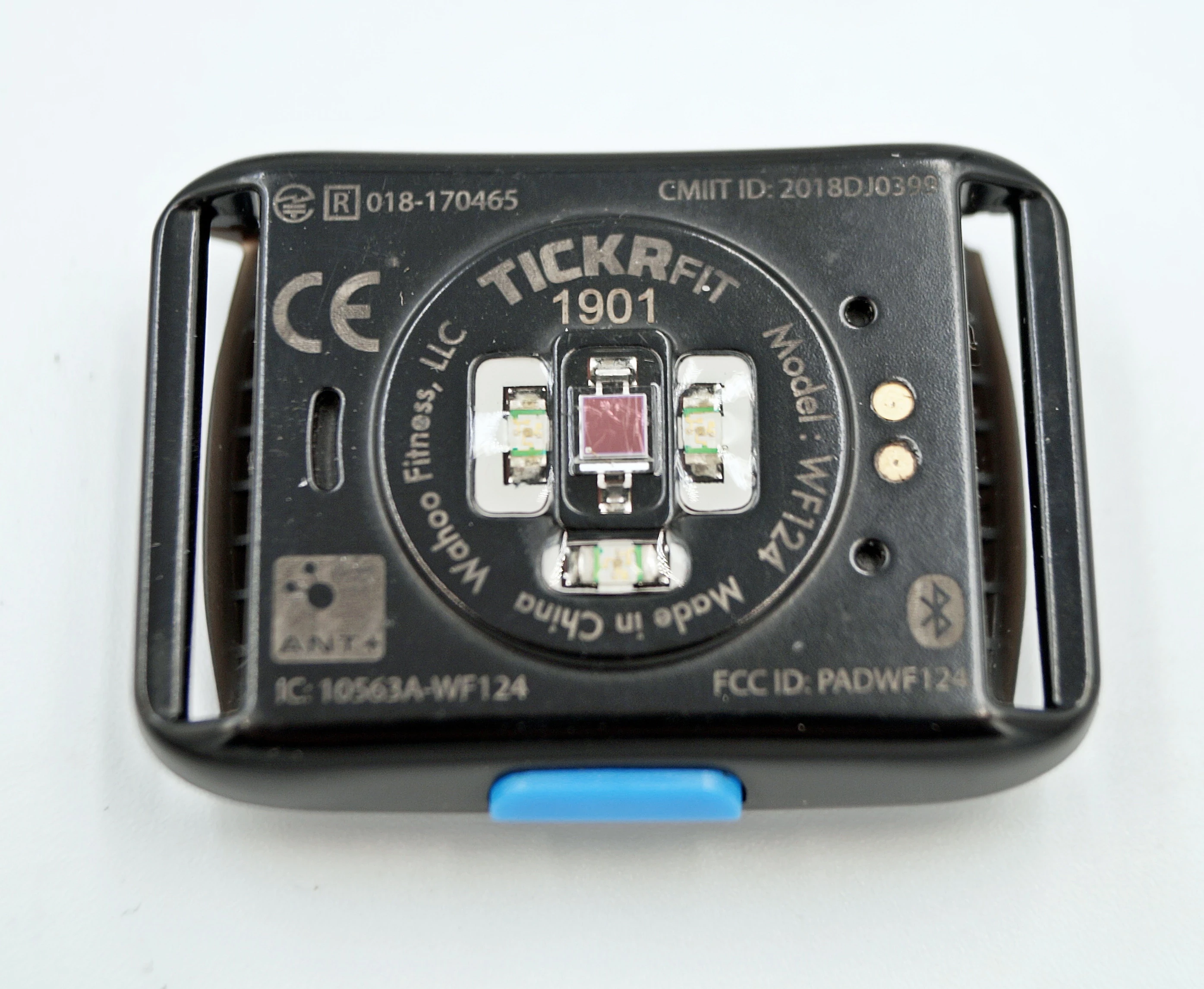 sensor-pomiaru-tetna-wahoo-tickr-fit-optyczny-model-tickr-fit