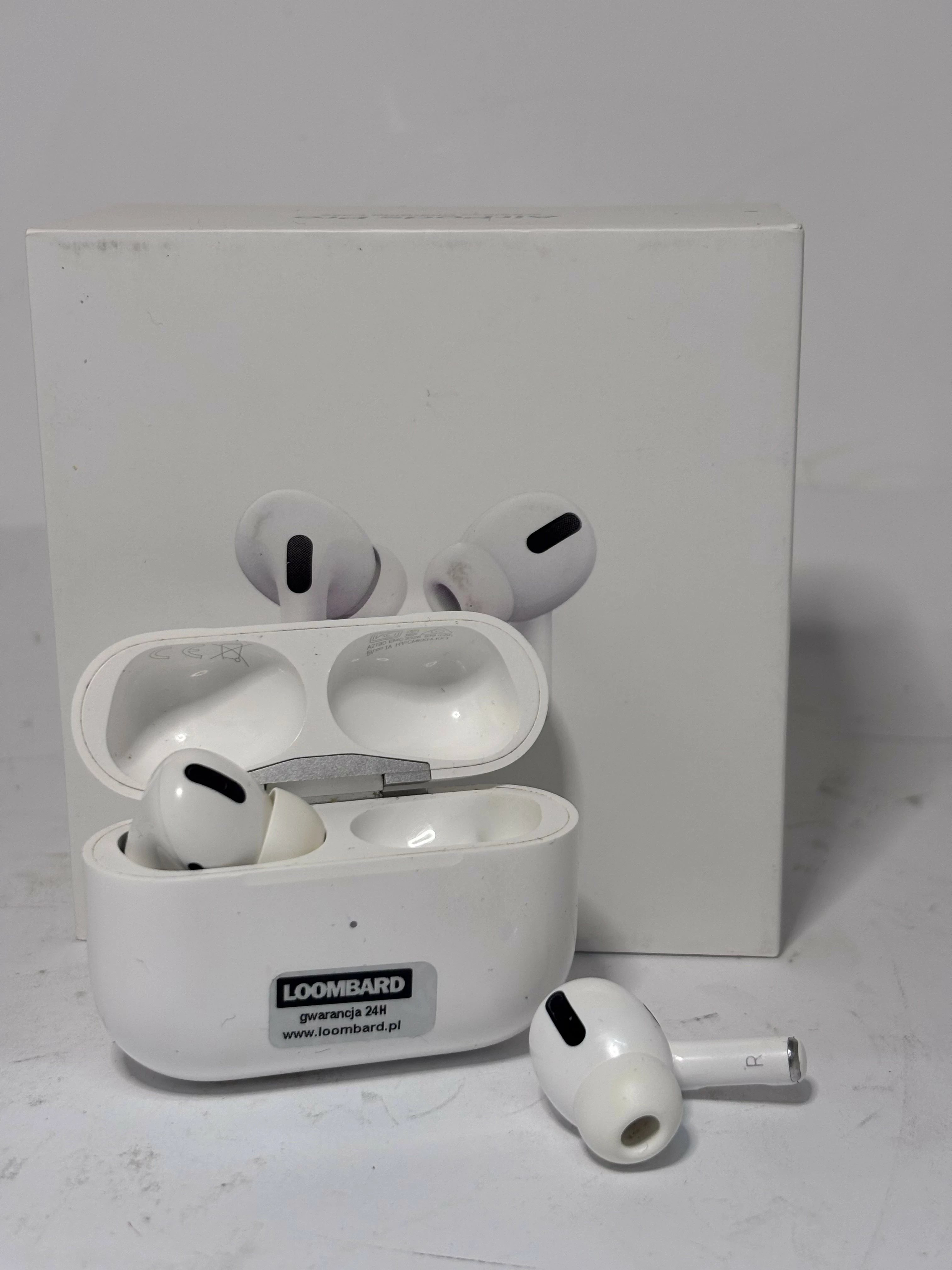 air-pods-1gen-pro-2x-etui-rodzaj-sluchawek-203681-217753