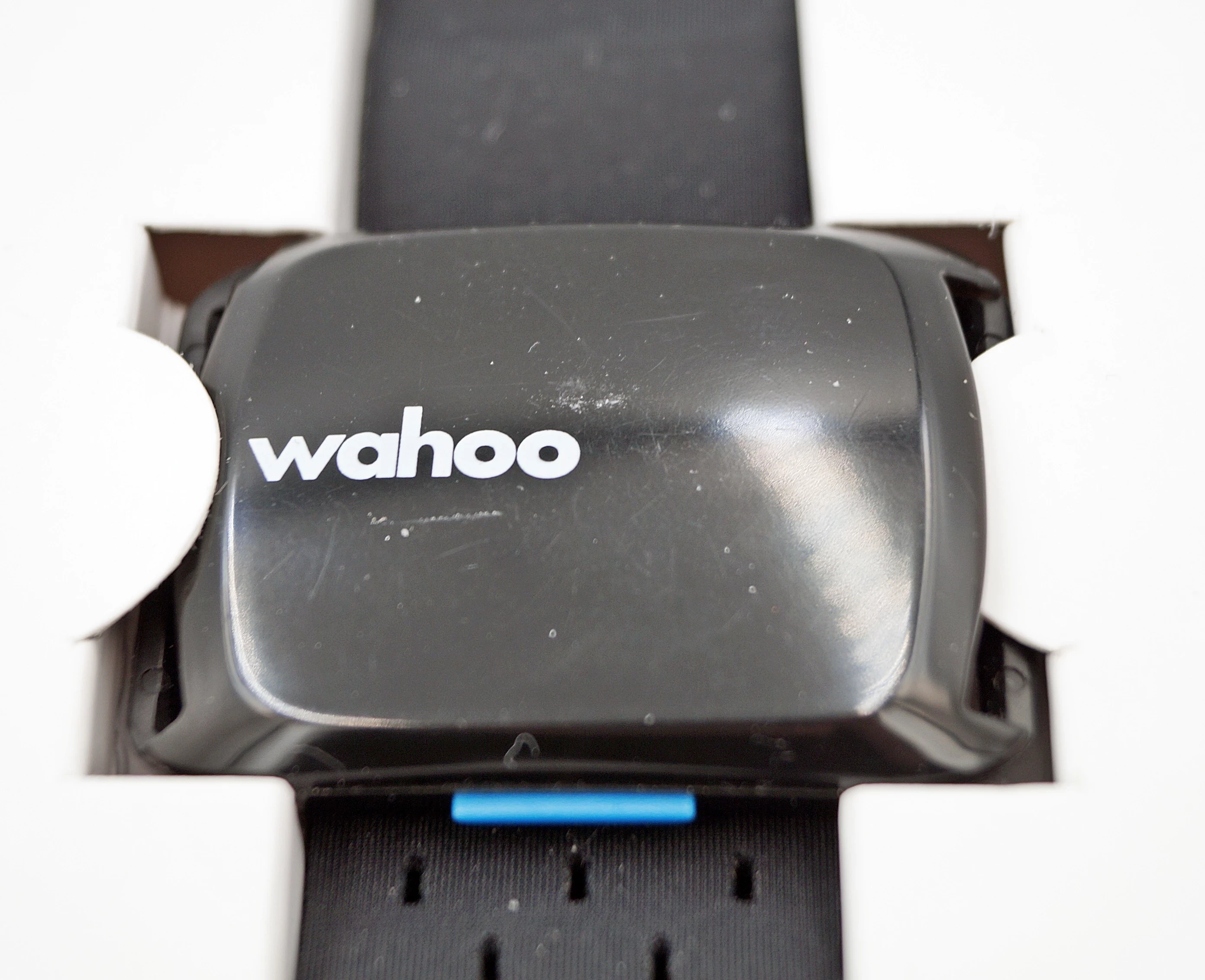 sensor-pomiaru-tetna-wahoo-tickr-fit-optyczny-kod-producenta-wfbthr03