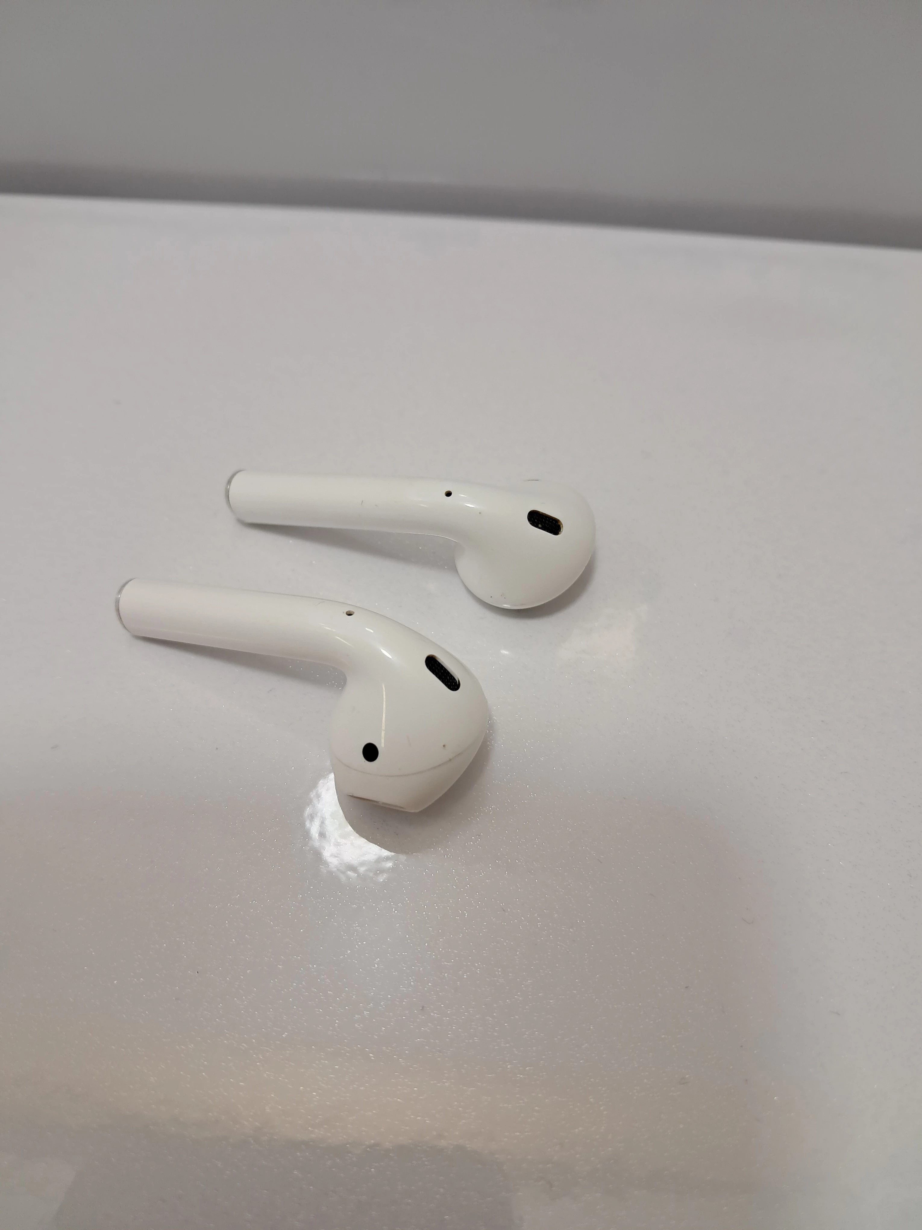 sluchawki-dokanalowe-apple-airpods-2-emc-2862-stan-11323-2