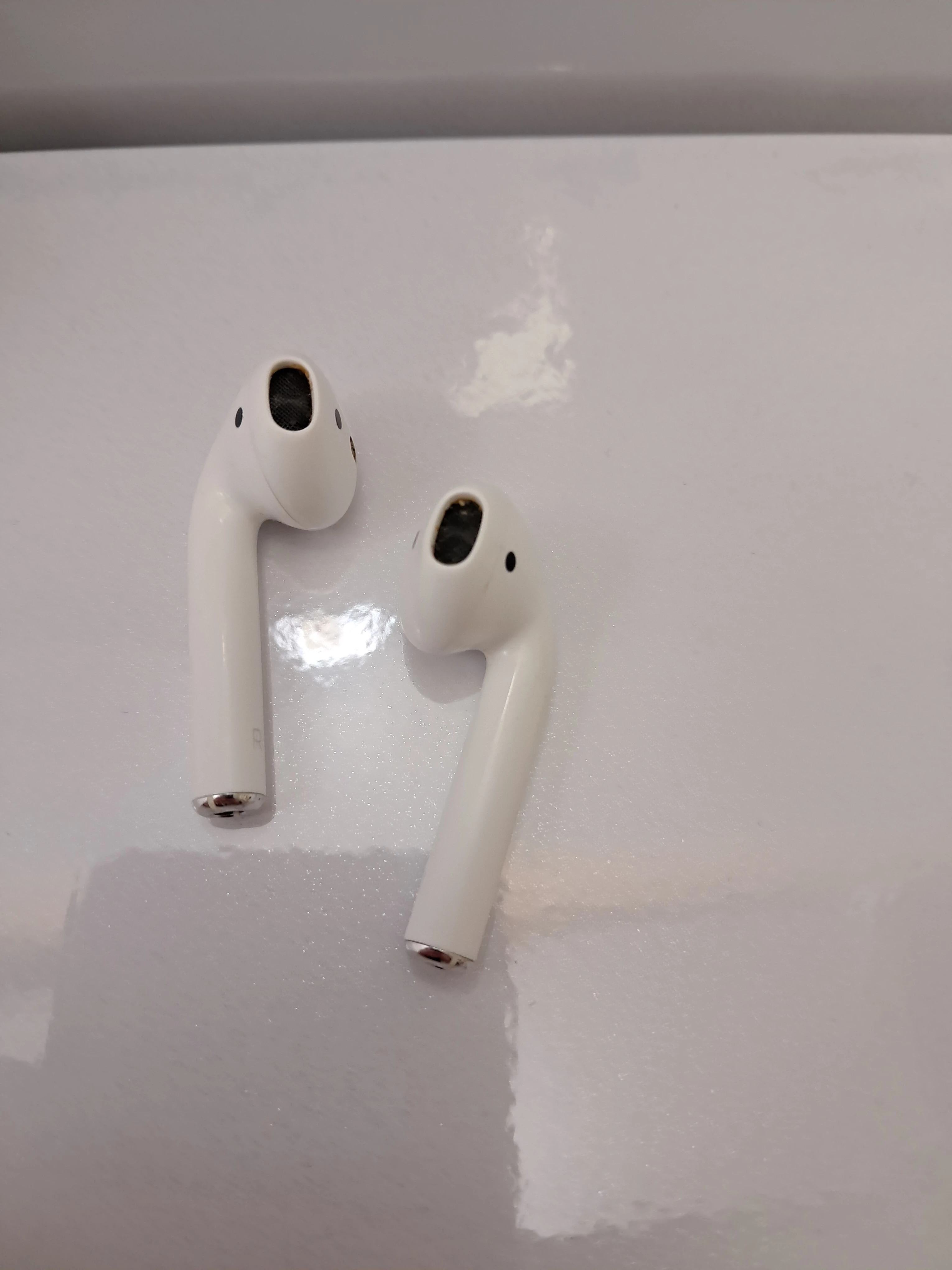 sluchawki-dokanalowe-apple-airpods-2-emc-2862-ean-gtin-888462858502