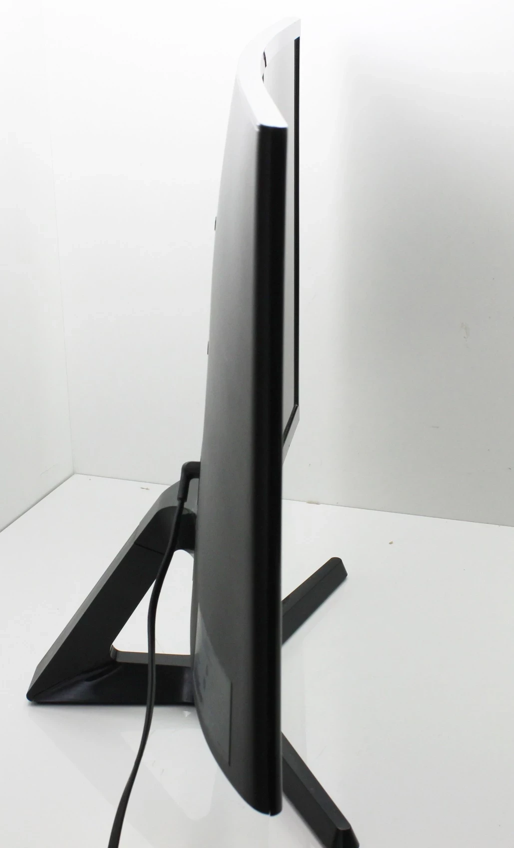 monitor-led-samsung-c24f396fhu-przekatna-ekranu-cale-2400