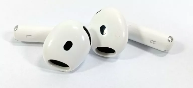 apple-airpods-4-komplet-2x-etui-stan-11323-2