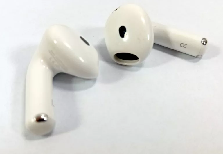 apple-airpods-4-komplet-2x-etui-kolor-dominujacy-129357-2