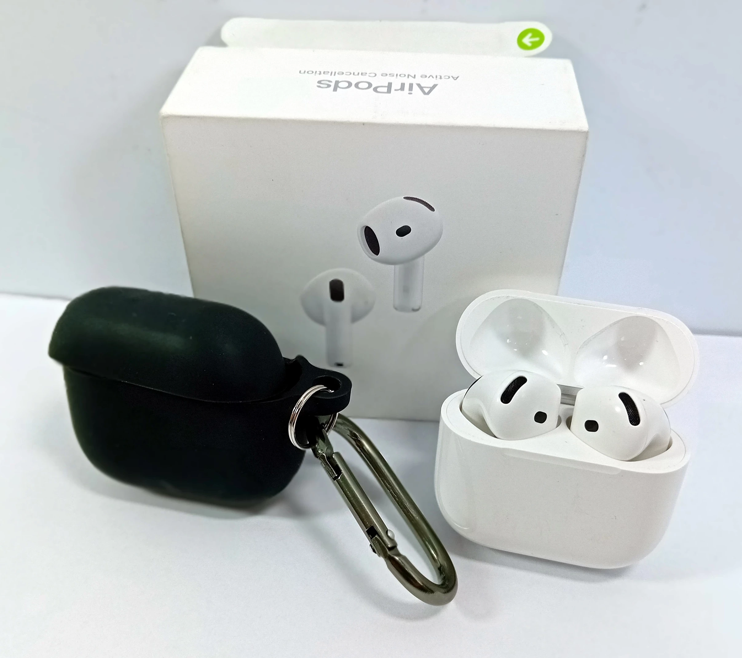 apple-airpods-4-komplet-2x-etui-transmisja-sygnalu-203713-217785