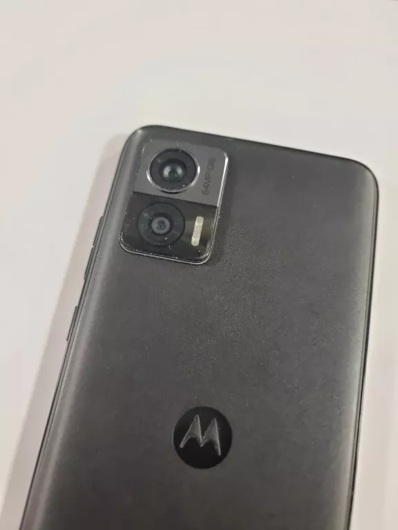 telefon-motorola-edge-30-neo-przekatna-ekranu-628