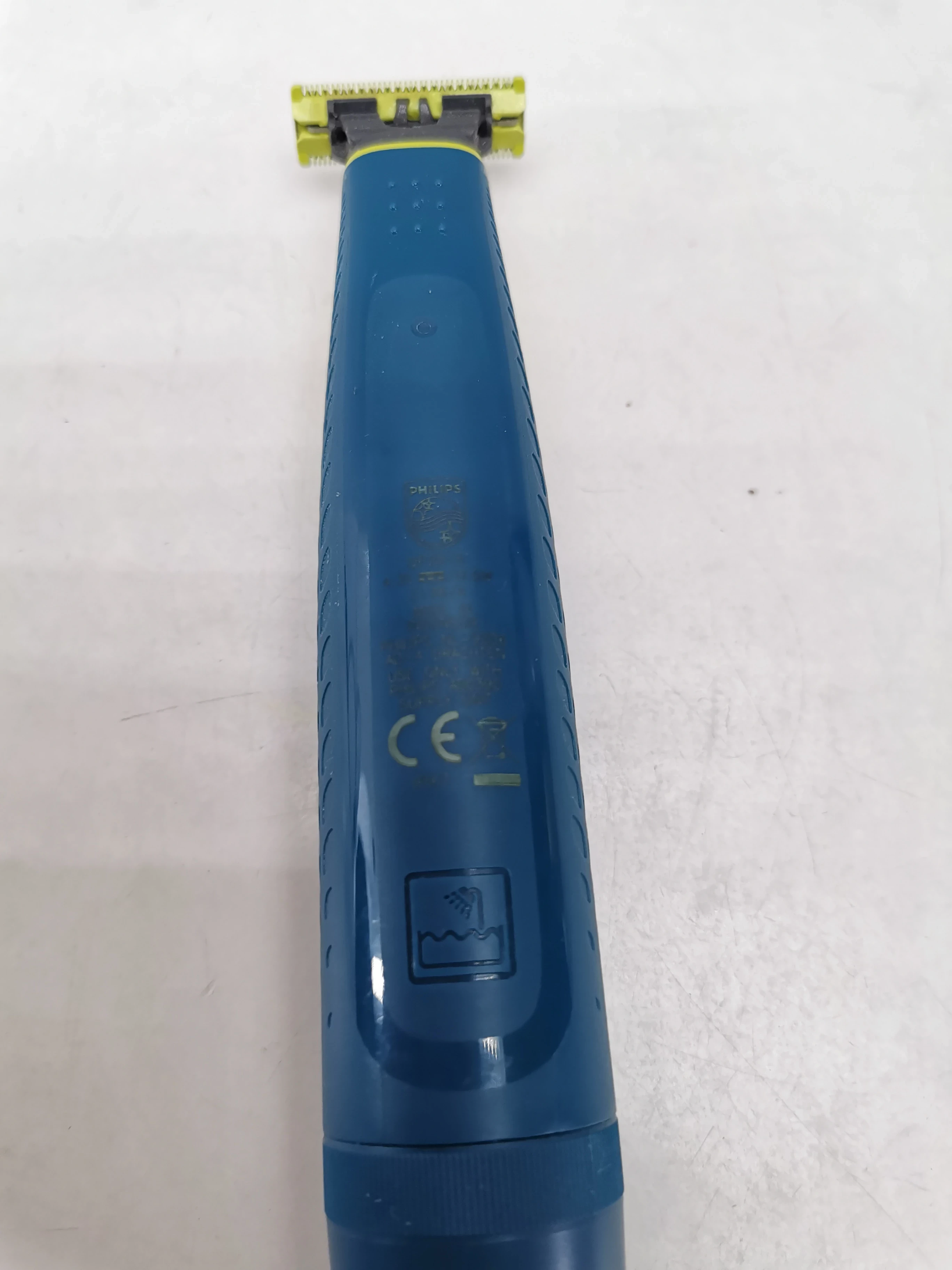 golarka-philips-oneblade-first-shave-qp251516-stan-11323-2