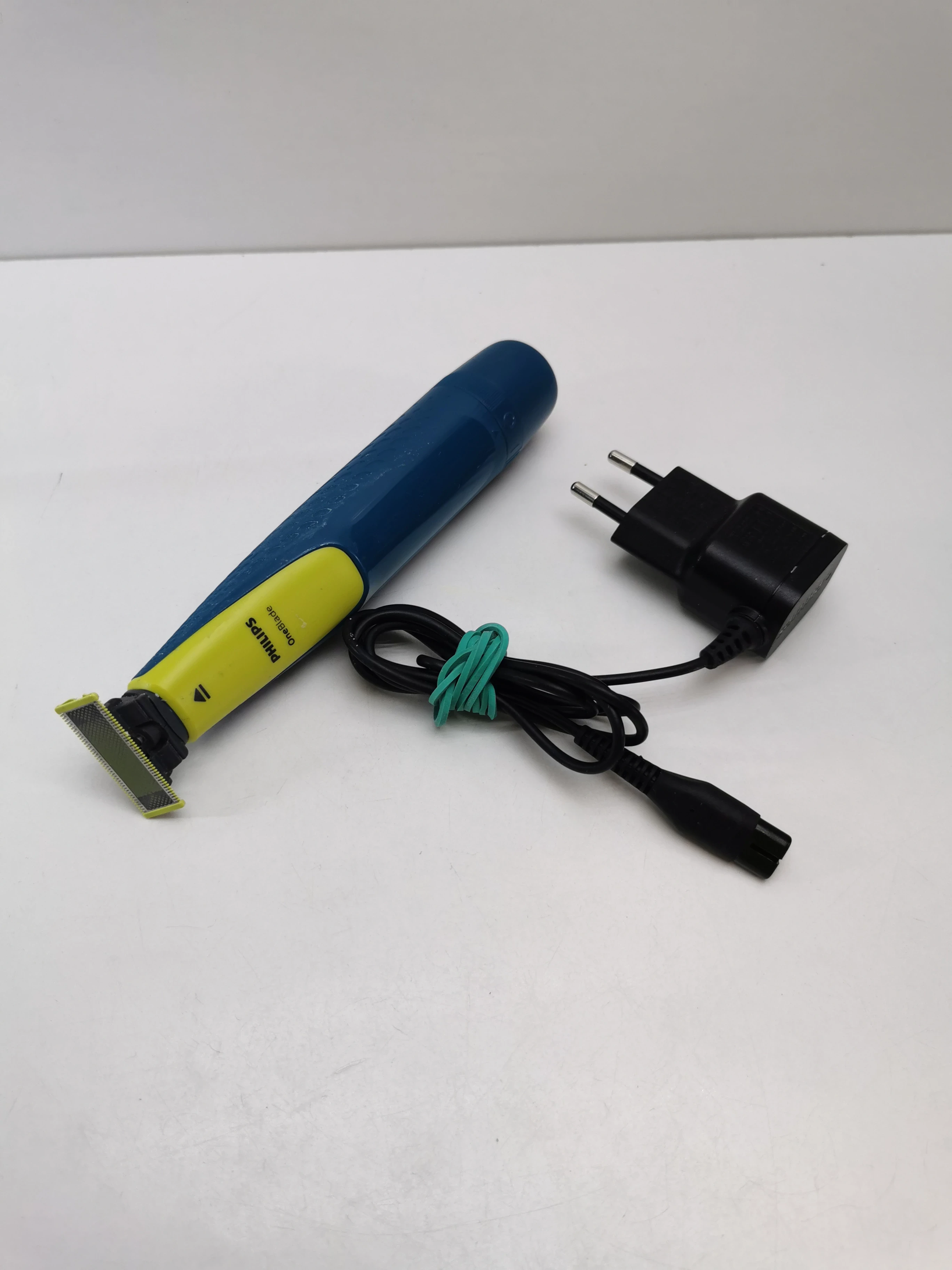 golarka-philips-oneblade-first-shave-qp251516-gen-augusta-emila-fieldorfa-nila-2c-ostroleka