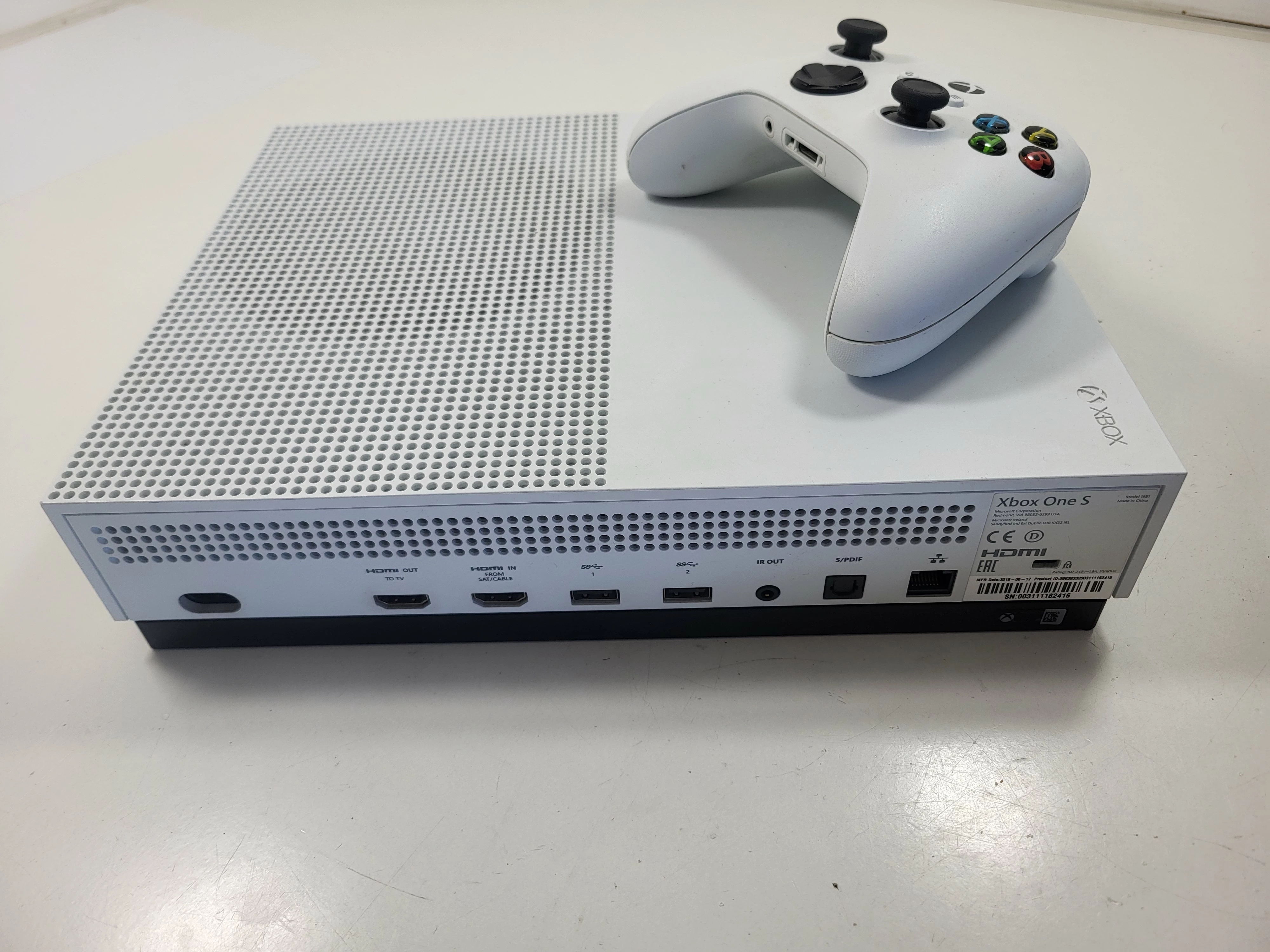 konsola-xbox-one-s-1tb-wersja-konsoli-130591-2