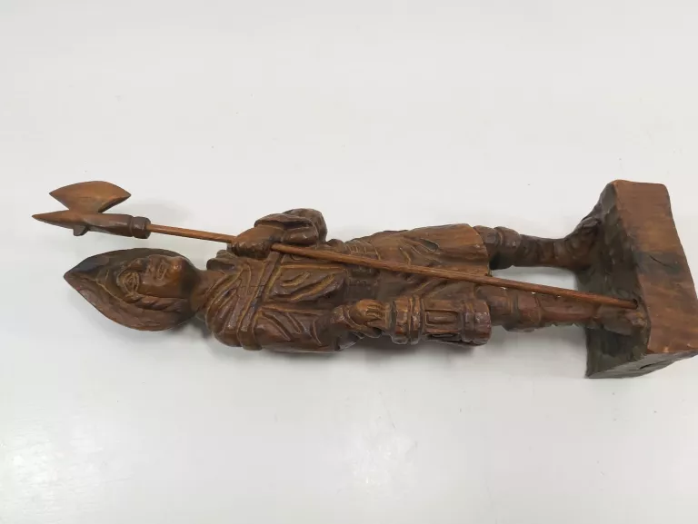 rzezba-latarnik-ok-40cm-mickiewicza-1-nidzica