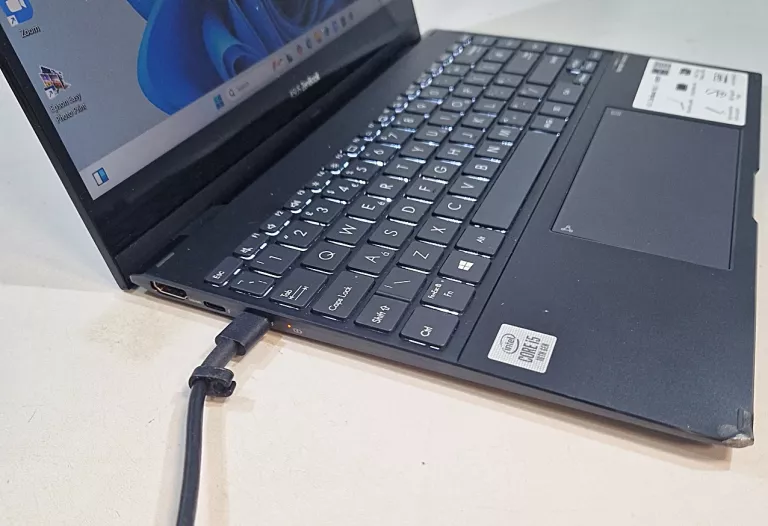 laptop-asus-zenbook-flip-13-8256gb-i5-1035g1-win11-przekatna-ekranu-1330