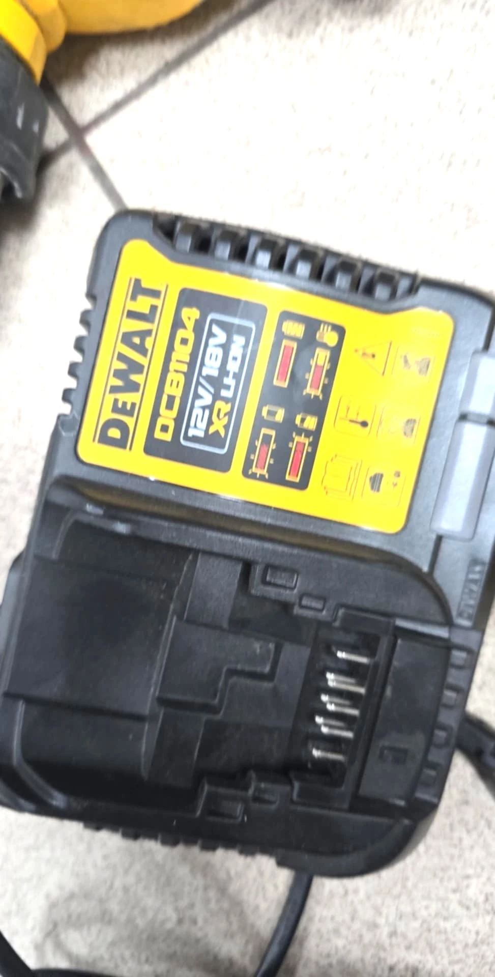 dewalt-dce580-pistolet-do-klejubateria-ladowarka-kod-producenta-dce580n