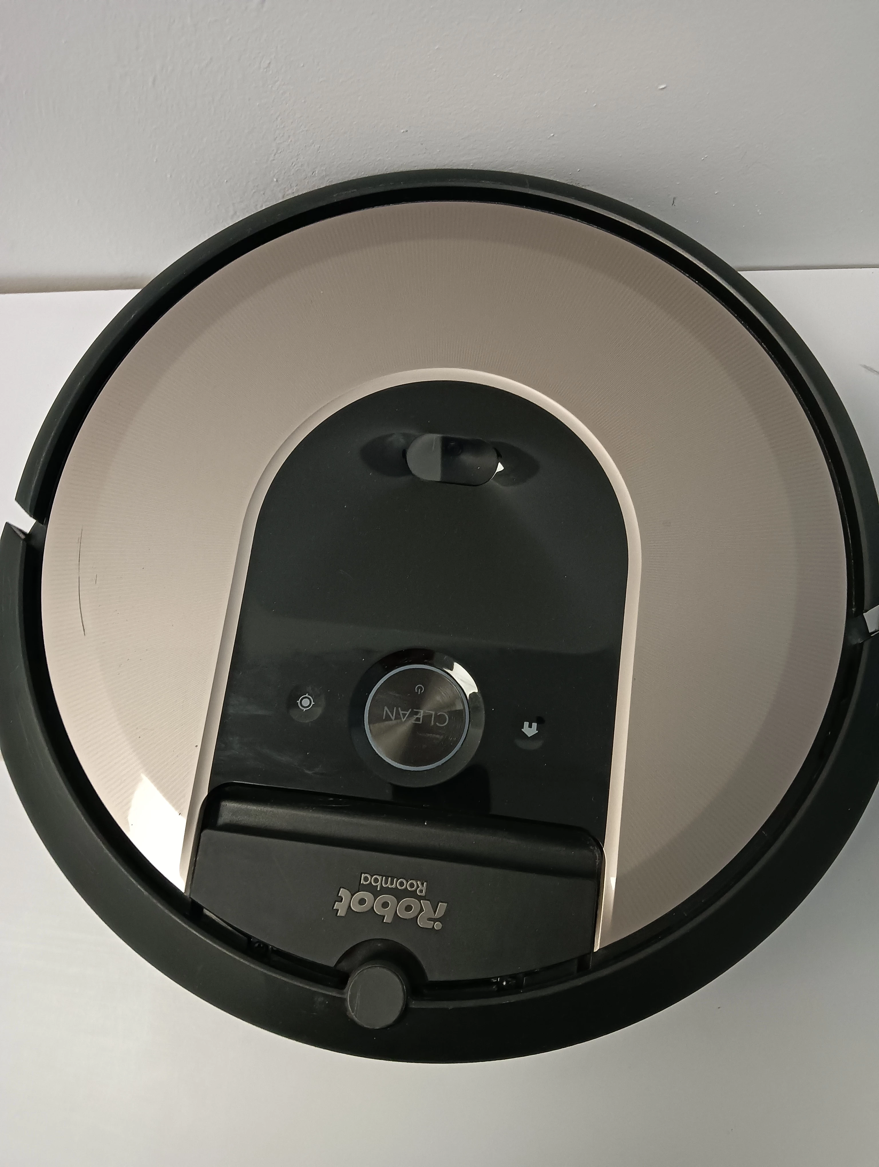 irobot-roomba-i6-robot-sprzatajacy-stan-11323-2