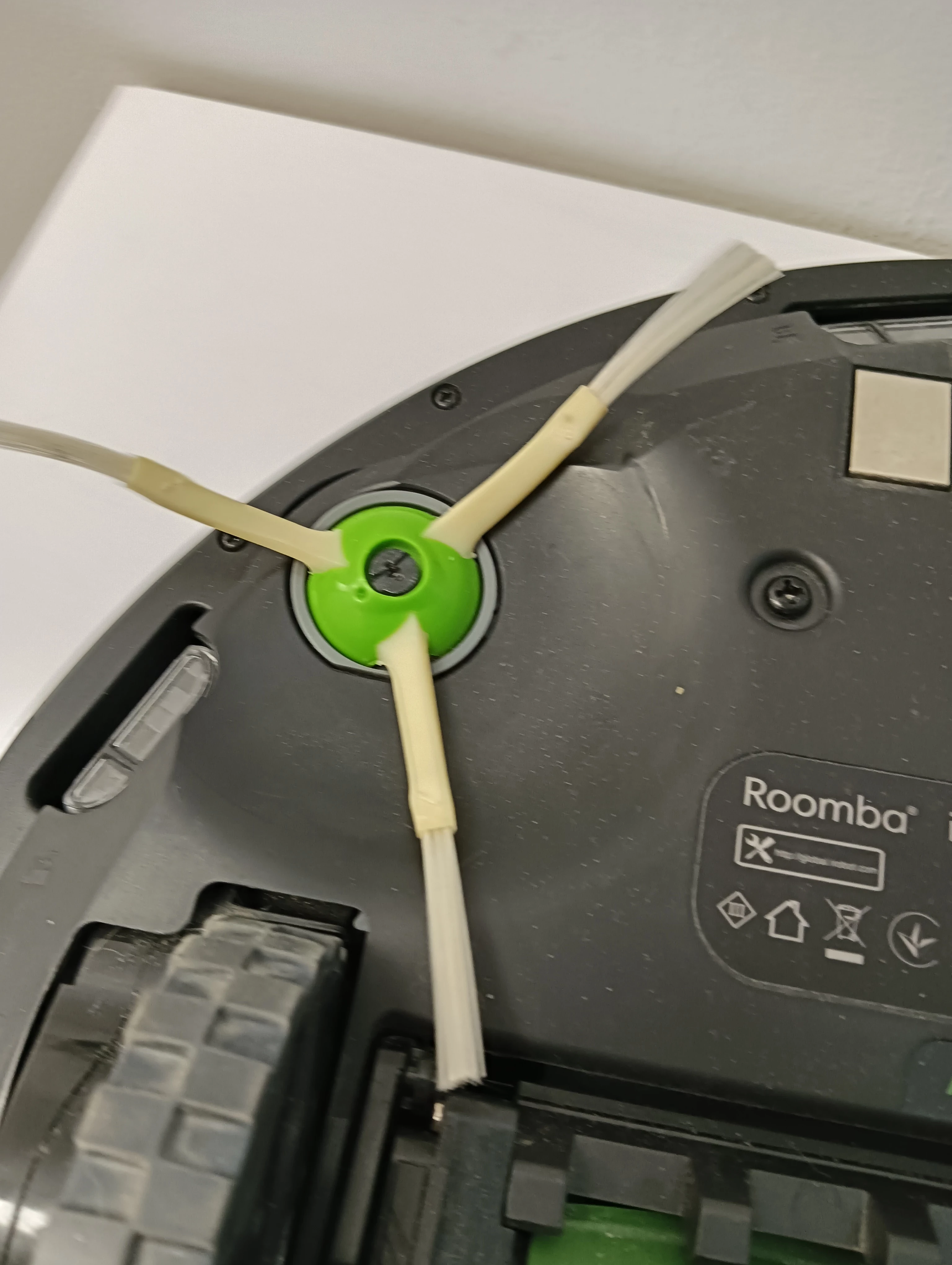 irobot-roomba-i6-robot-sprzatajacy-czas-pracy-bezprzewodowej-75