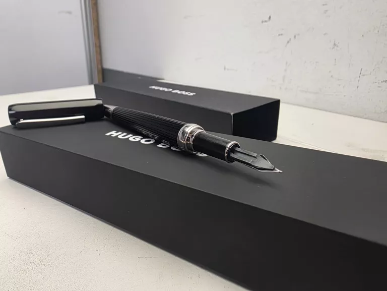 pioro-stalowkowe-hugo-boss-hsv9962b-grace-chrome-ean-gtin-5420056160896