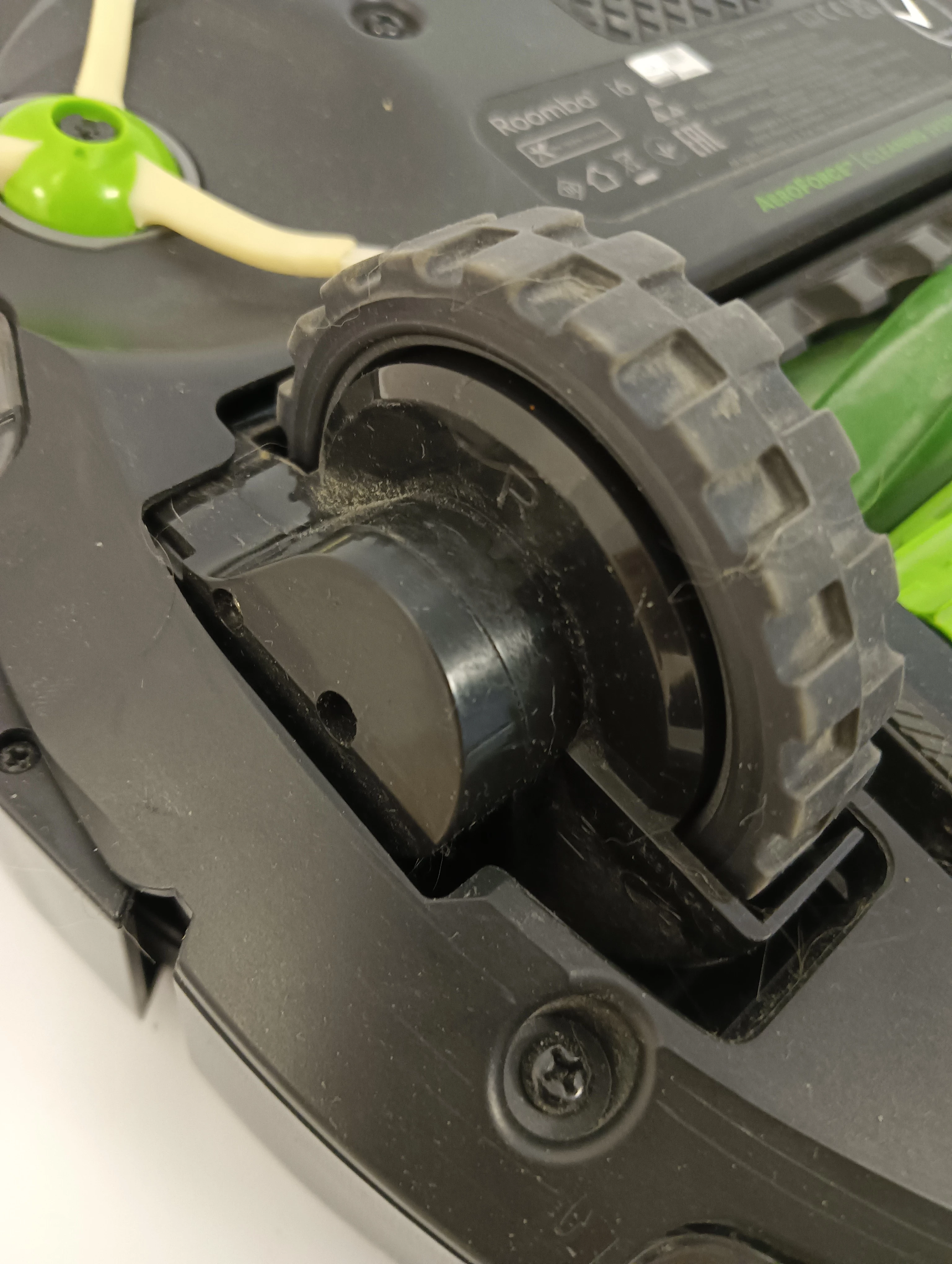 irobot-roomba-i6-robot-sprzatajacy-kod-producenta-5060629987347