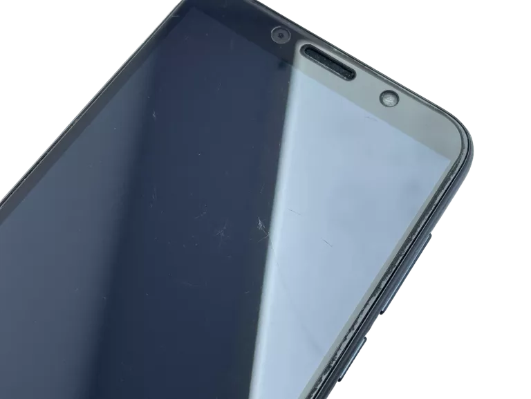 motorola-moto-e6-play-xt2029-2-232gb-przekatna-ekranu-550