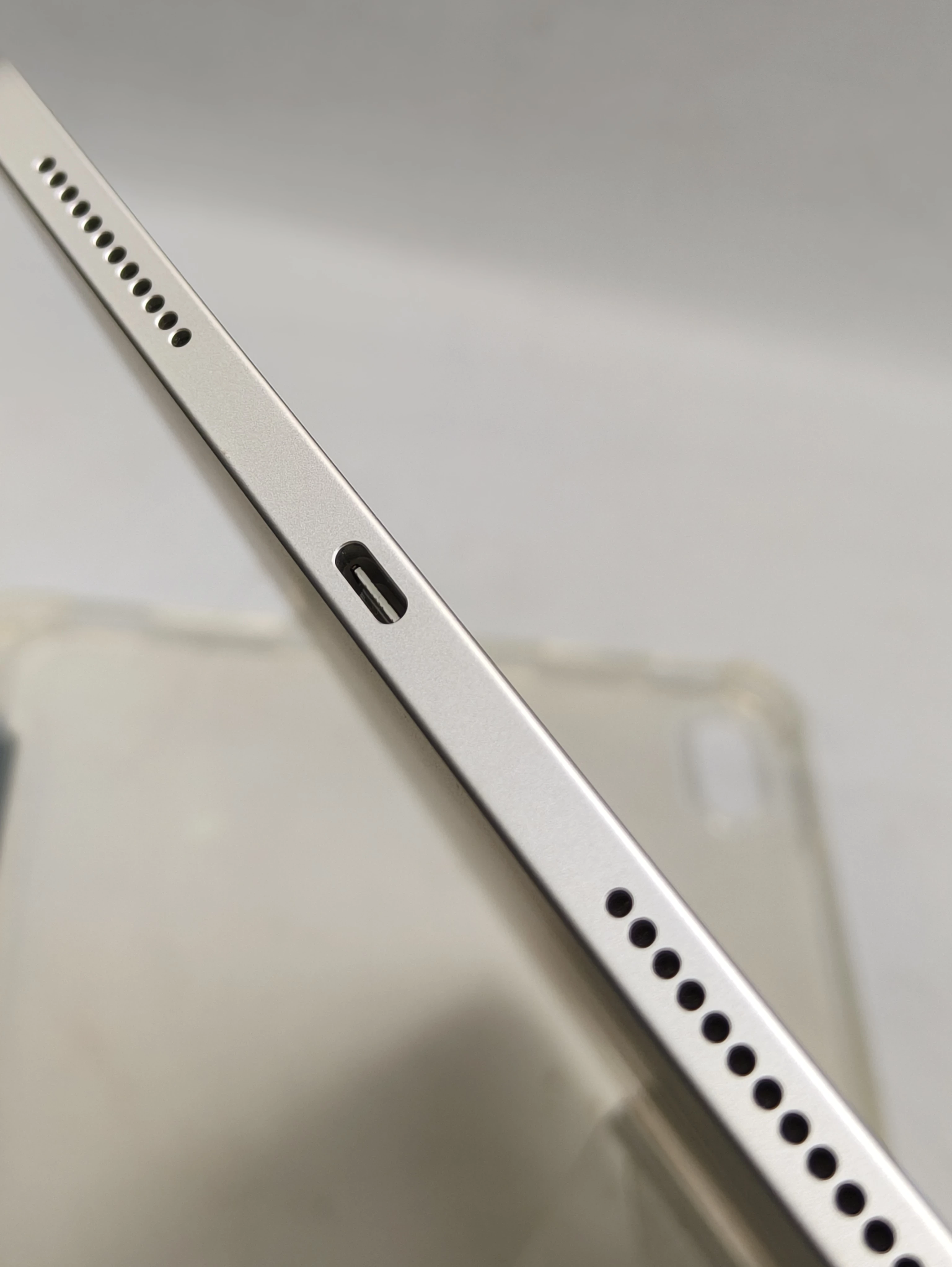 tablet-apple-ipad-11-gen-128gb-100-system-operacyjny-16332-4