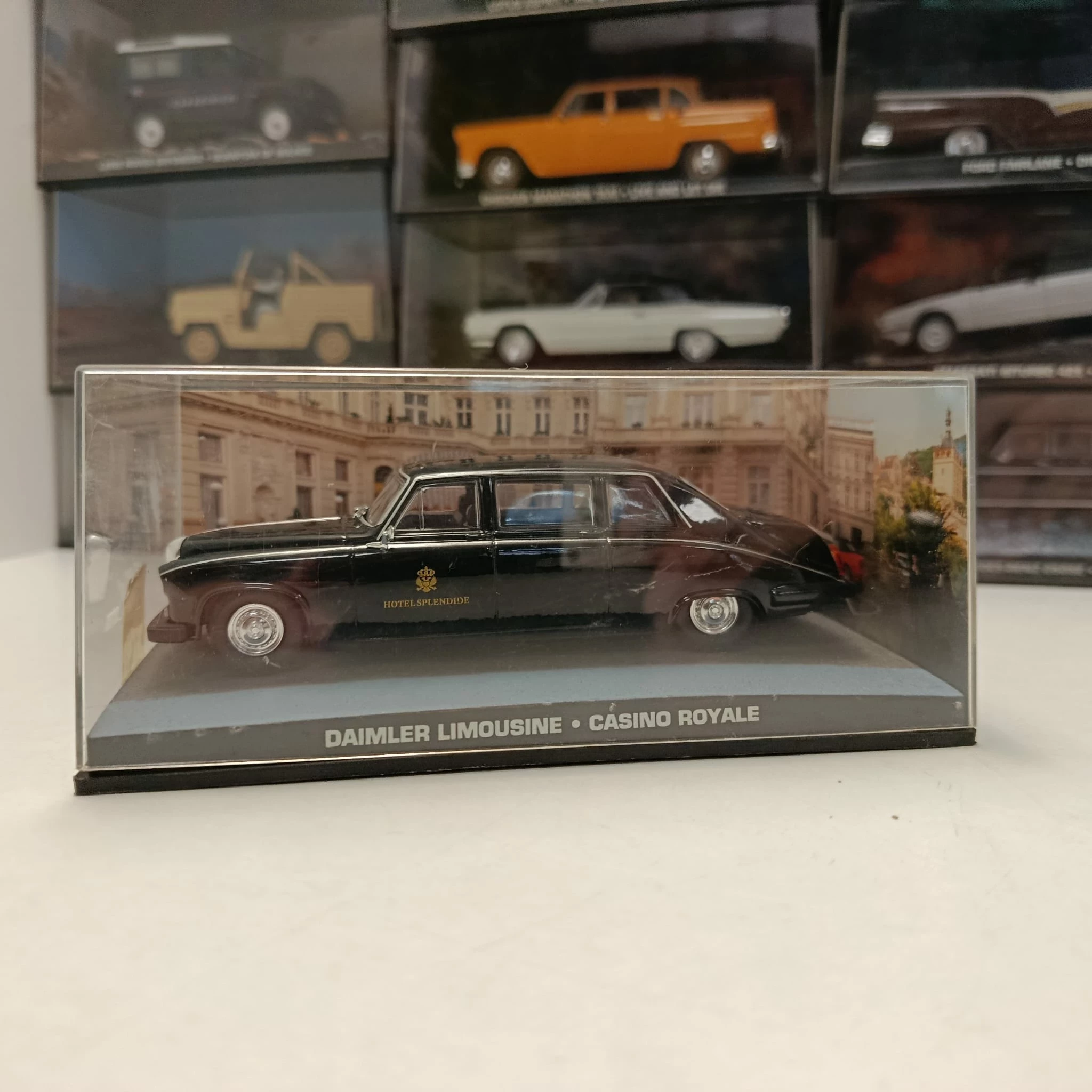 143-james-bond-daimler-limousine-casino-royale-stary-rynek-10-grodzisk-wlkp