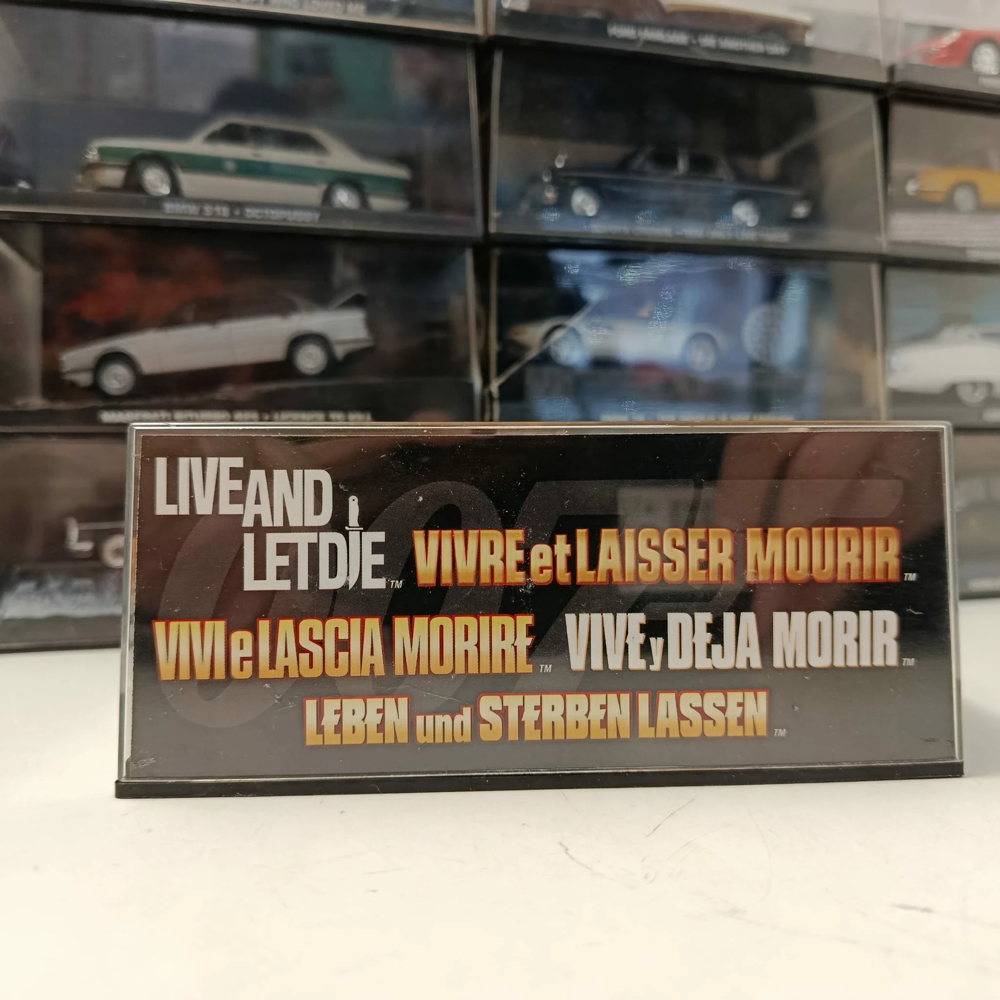 143-james-bond-checker-marathon-taxi-live-and-let-die-stan-11323-2