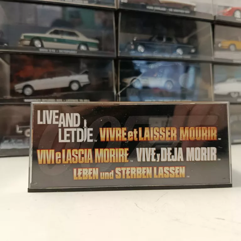 143-james-bond-checker-marathon-taxi-live-and-let-die-stan-11323-2