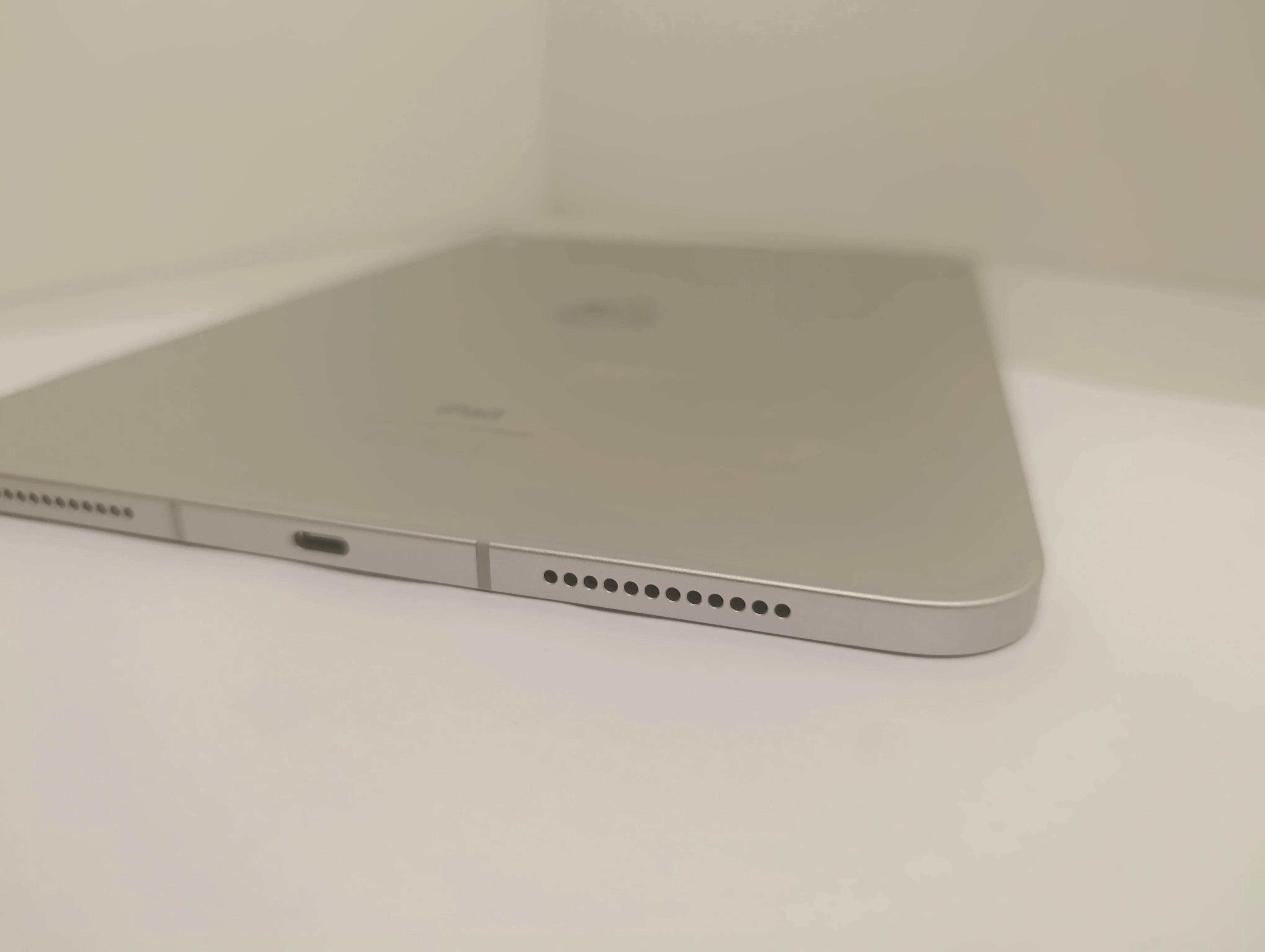 tablet-apple-ipad-11-a16-10-gen-2022-a2757-64gb-cellular-transmisja-danych-217-2048