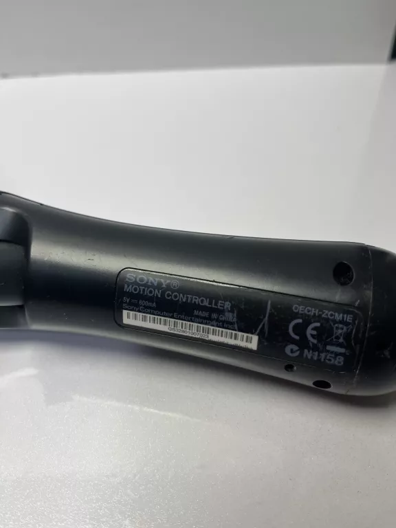kontroler-ruchu-sony-playstation-move-ps4-ean-gtin-0711719183860
