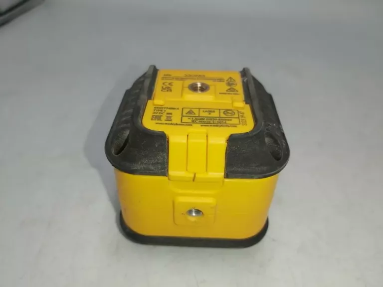 laser-krzyzowy-stanley-cubix-stht77498-1-liczba-wiazek-lasera-1