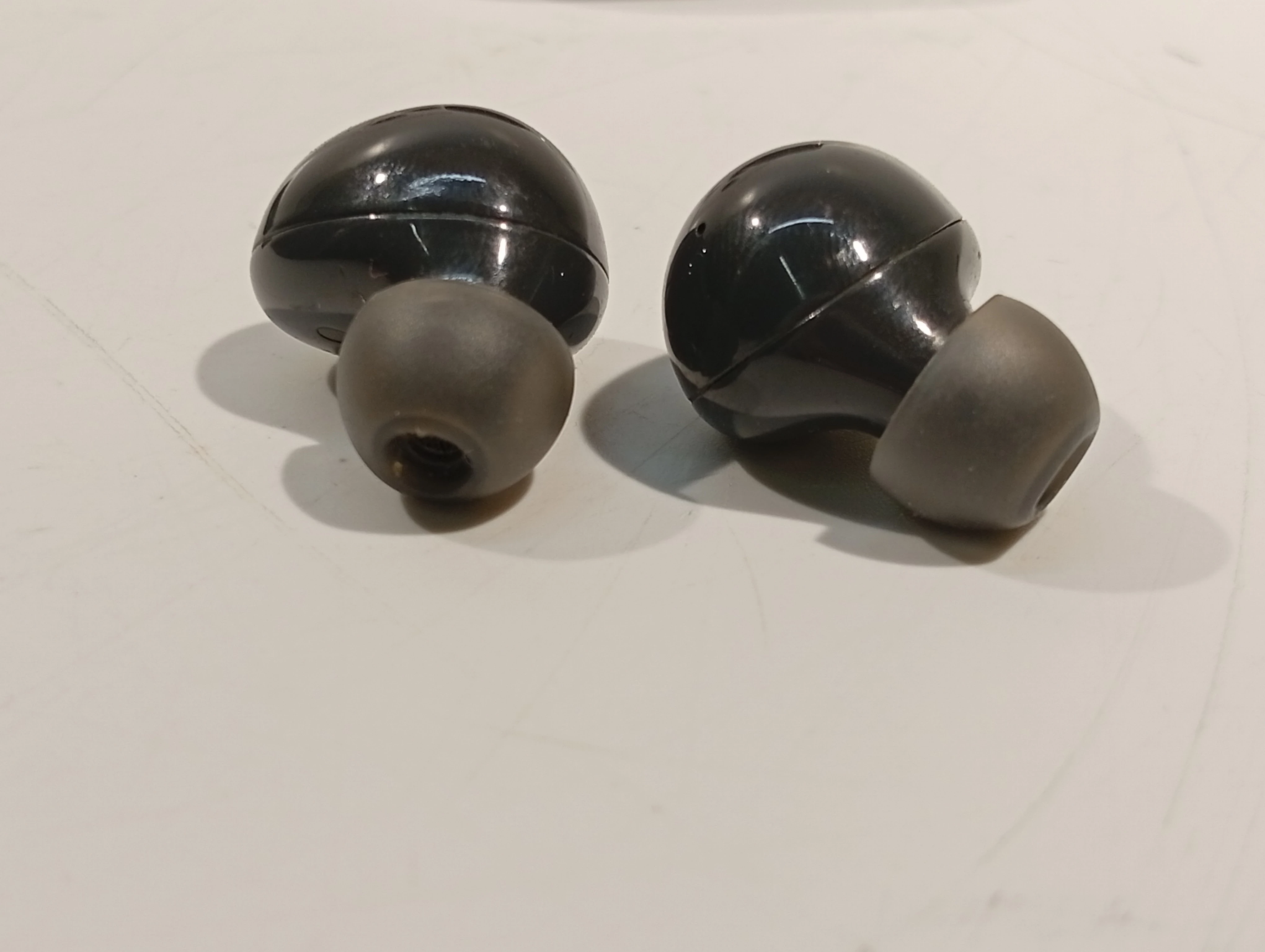 sluchawki-samsung-galaxy-buds-2-kolor-dominujacy-129357-3