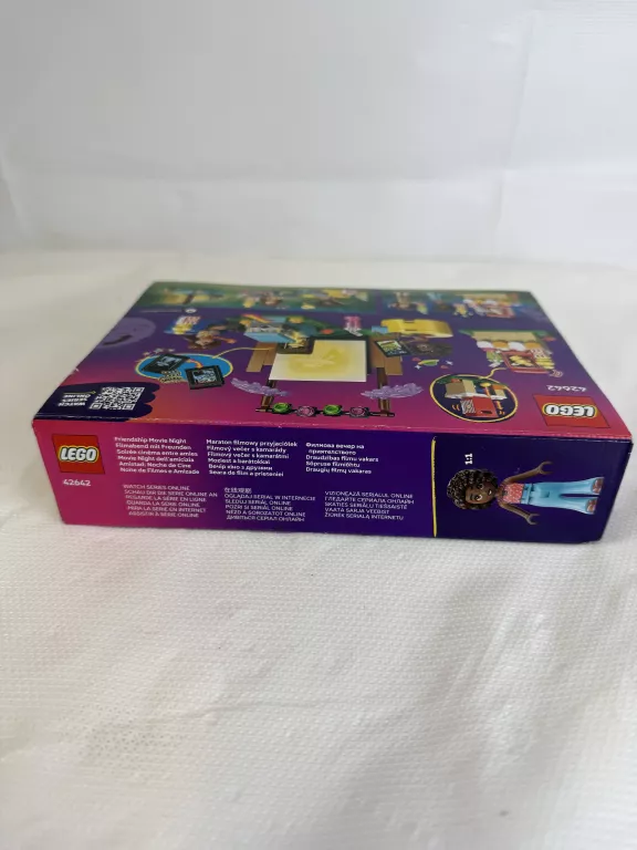 lego-42642-wieczor-filmowy-z-przyjaciolmi-stan-11323-2