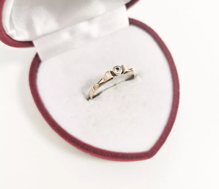 wyrob-jubilerski-uzywany-zloty-pierscionek-585160g-krupowki-75-zakopane