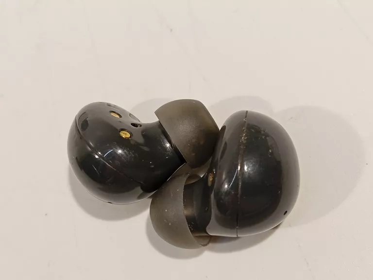 sluchawki-samsung-galaxy-buds-2-transmisja-sygnalu-203713-217785