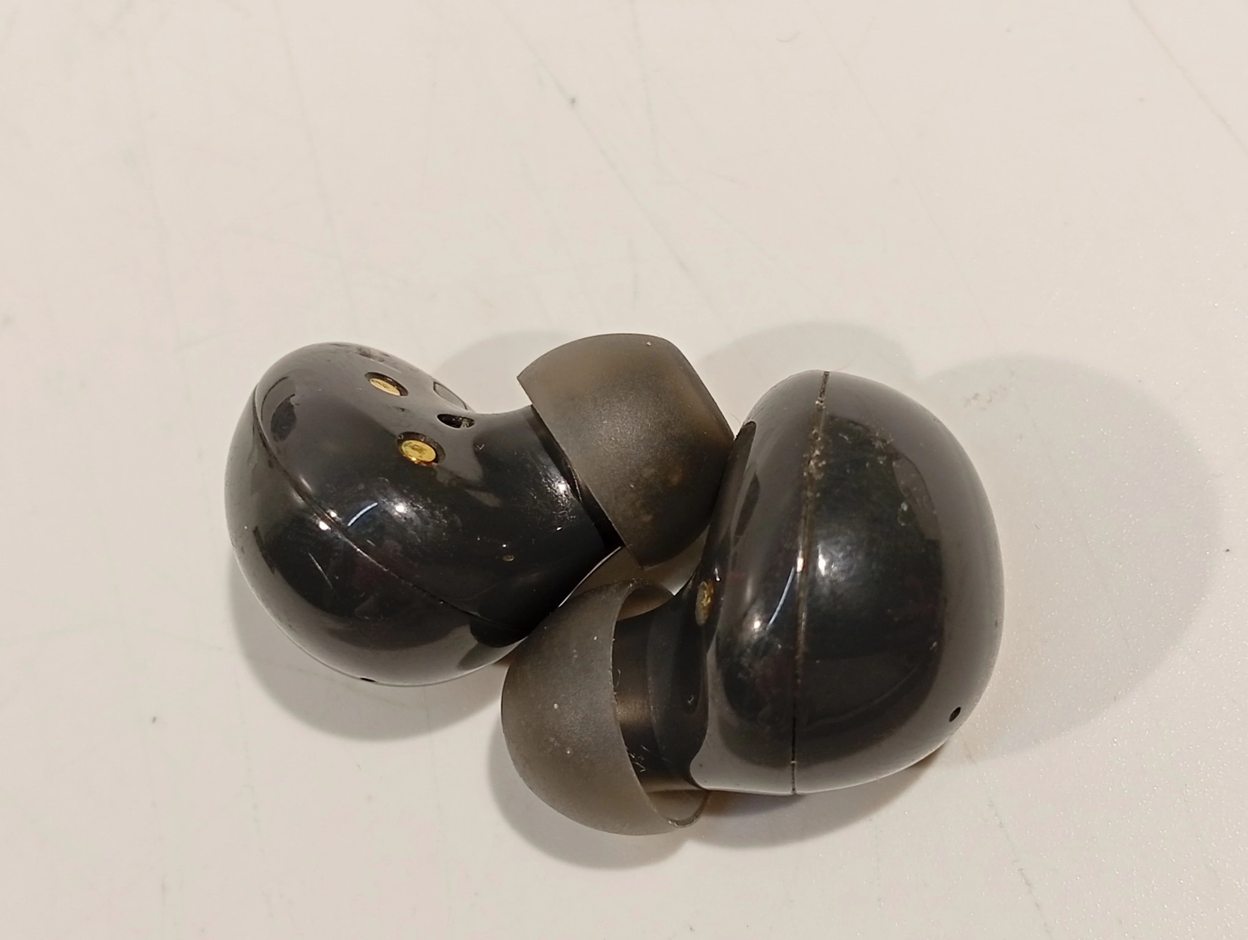 sluchawki-samsung-galaxy-buds-2-transmisja-sygnalu-203713-217785