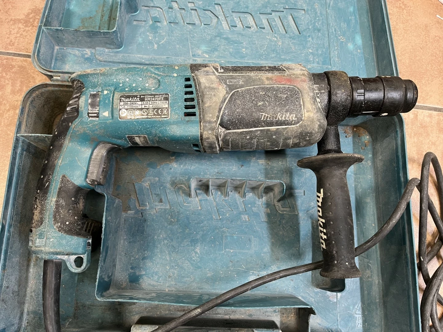 makita-mlotowiertarka-hr2470ft-walizka-funkcyjnosc-205137-222597