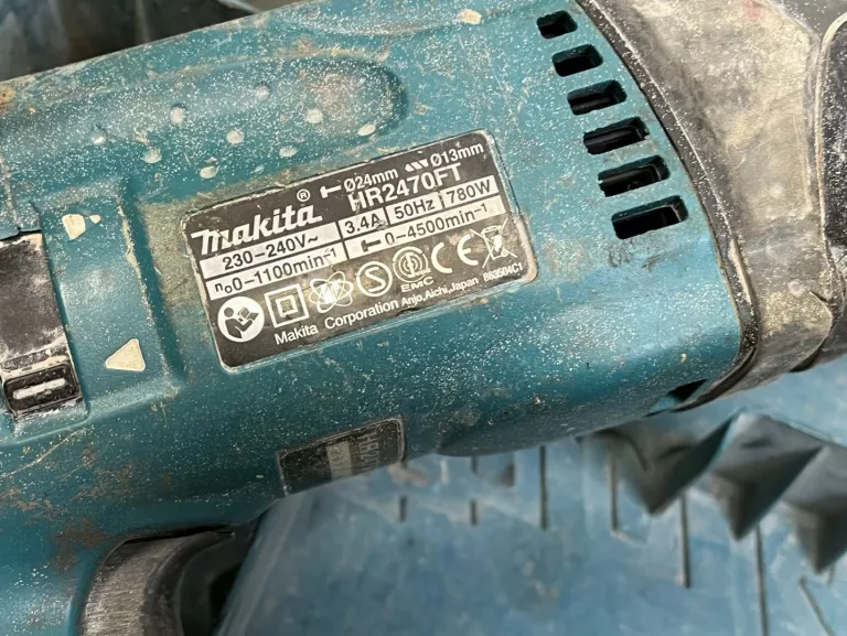 makita-mlotowiertarka-hr2470ft-walizka-ean-gtin-3615613257320