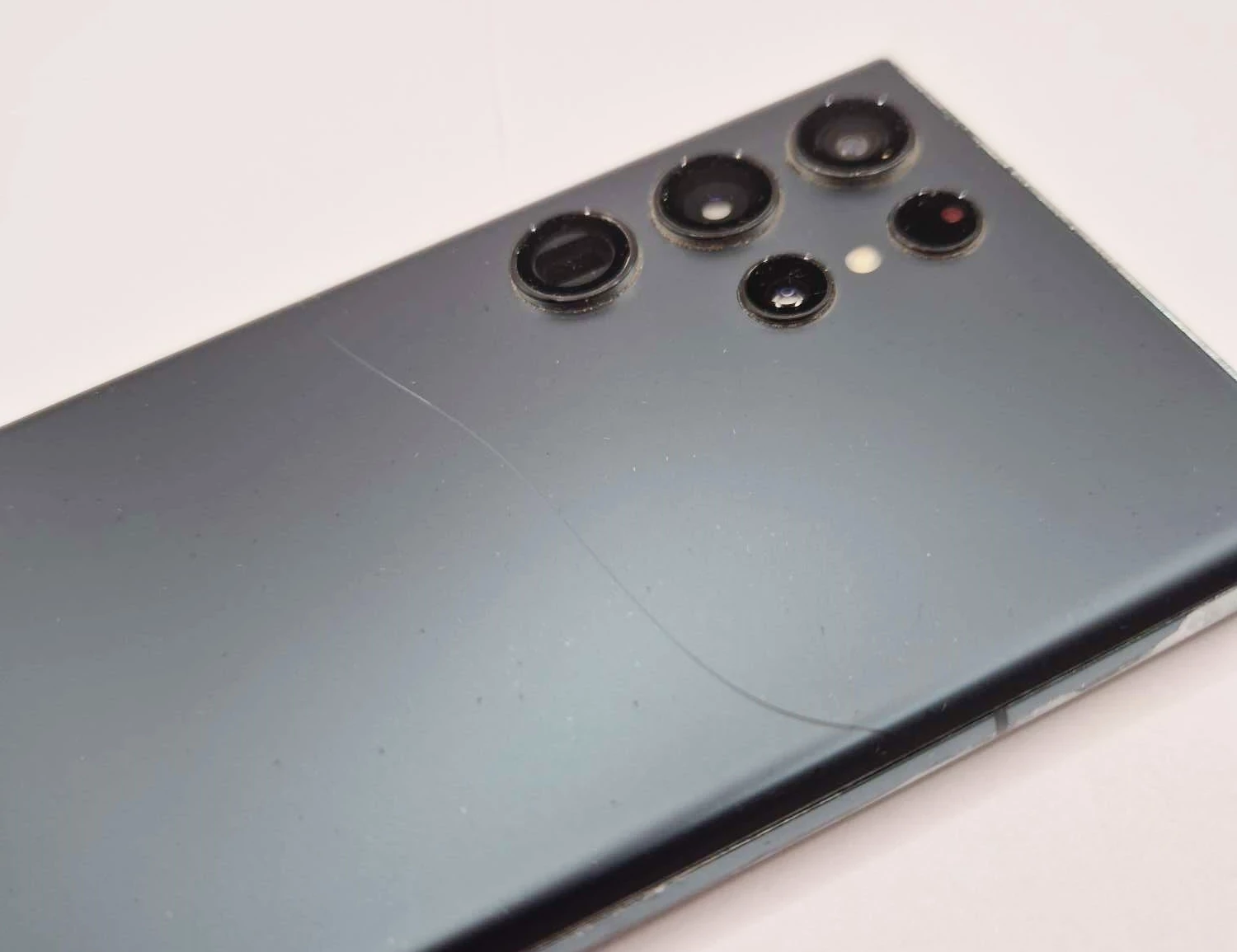 telefon-samsung-s22-ultra-8128gb-zbite-plecki-wbudowana-pamiec-202869-214189