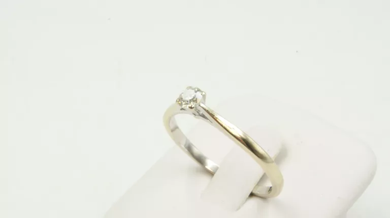 zloty-pierscionek-z-diamentem-318g-750-r26-028ct-duzy-elegancki-klasyk-wykonczenie-15753-1