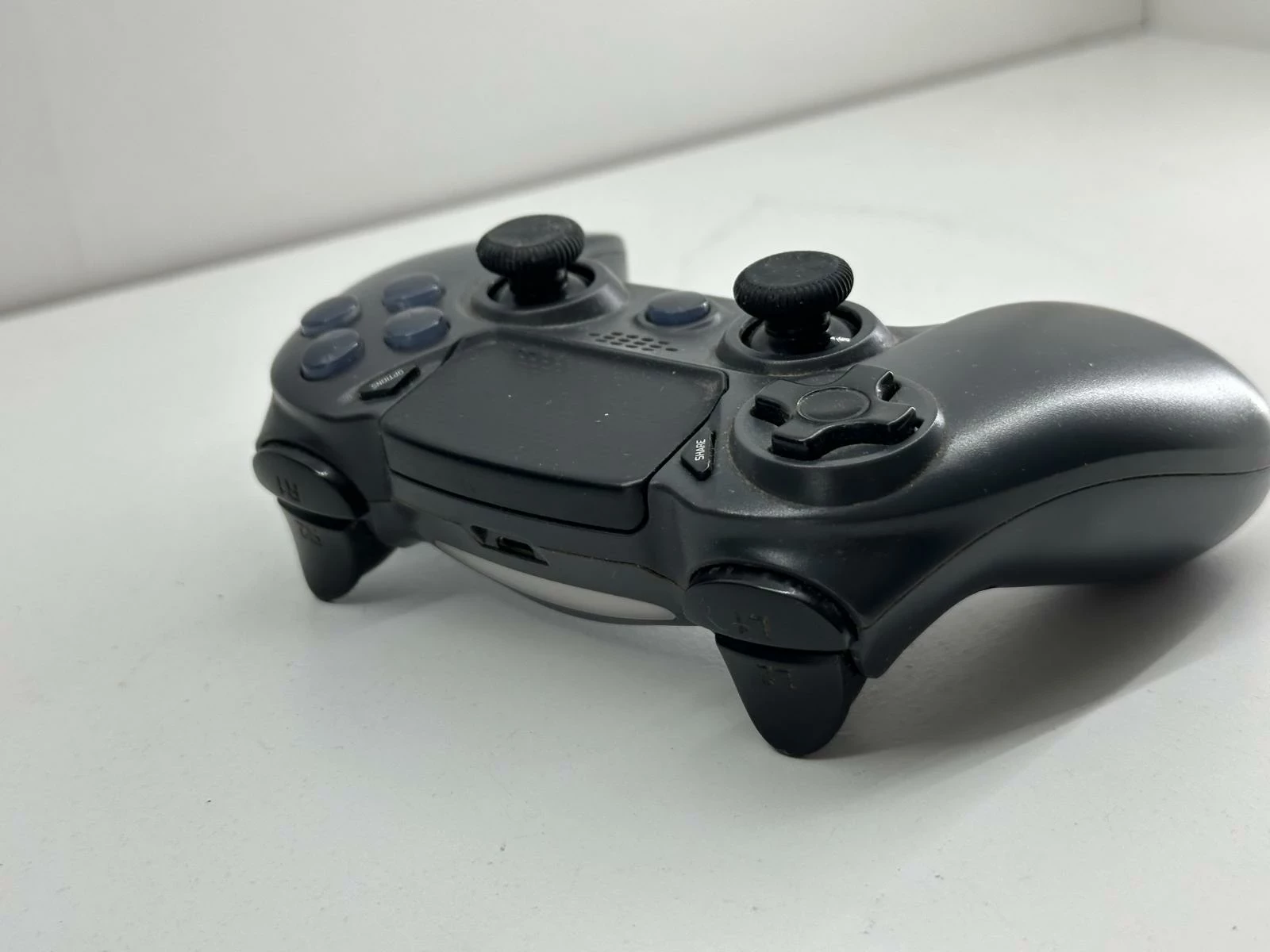 konsola-ps4-pro-pad-okablowanie-dysk-wbudowana-pamiec-5179-352249