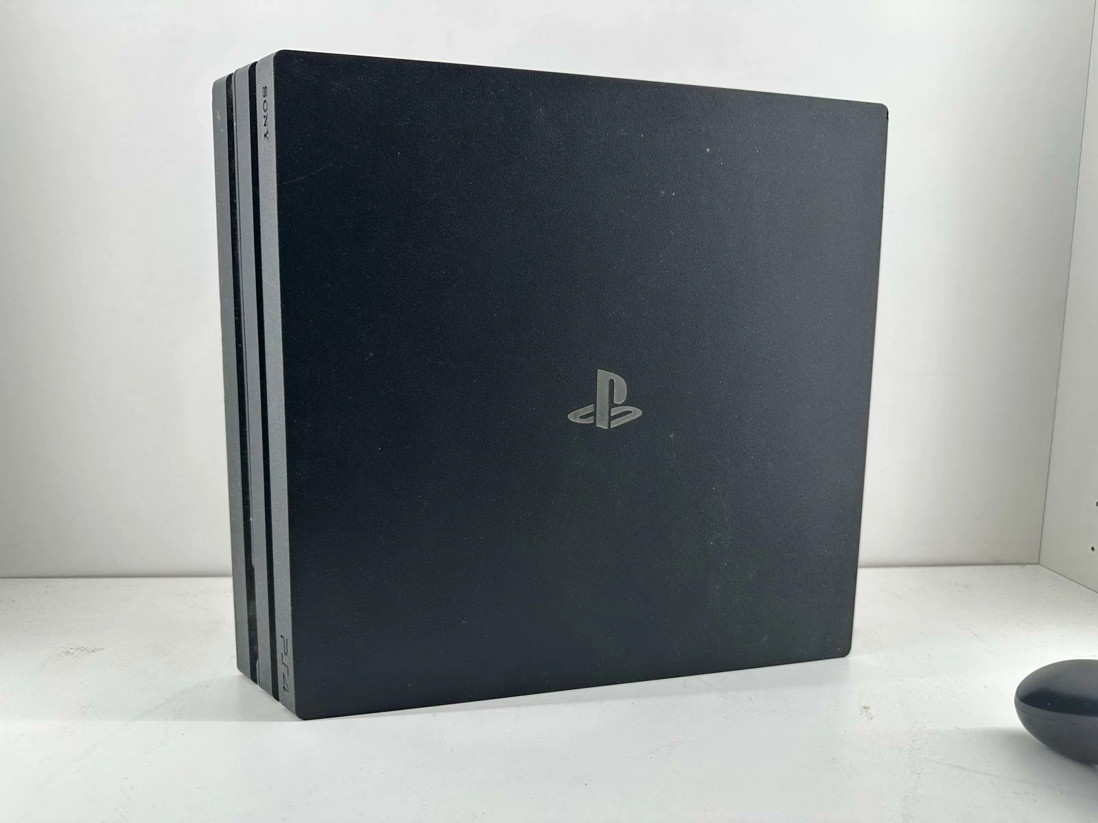 konsola-ps4-pro-pad-okablowanie-stan-11323-2