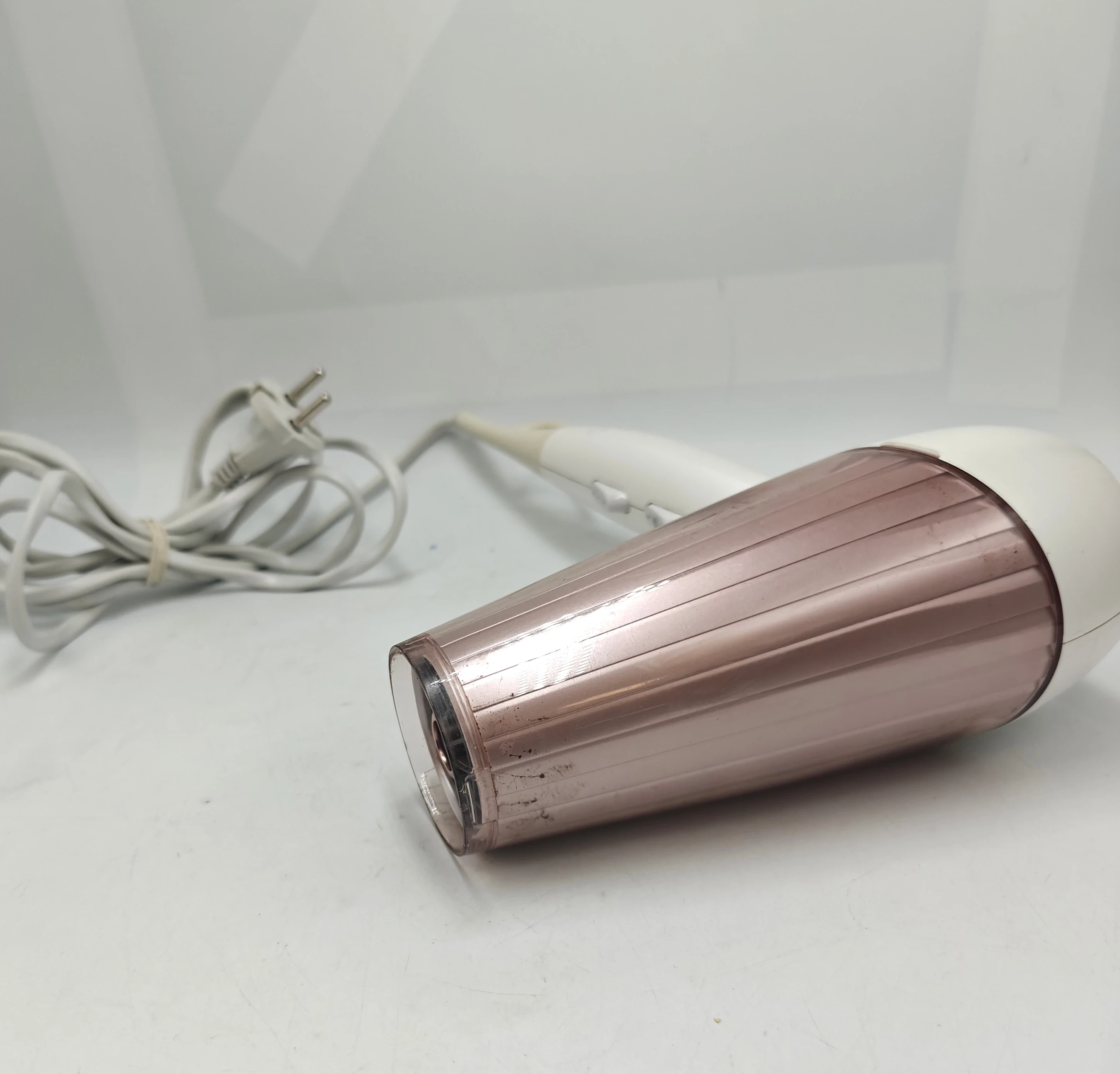 suszarka-do-wlosow-philips-ionic-hp8281-liczba-zakresow-temperatury-6