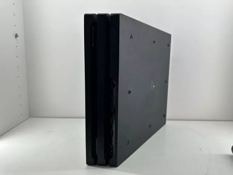 konsola-ps4-pro-pad-okablowanie-kod-producenta-cuh-7216b